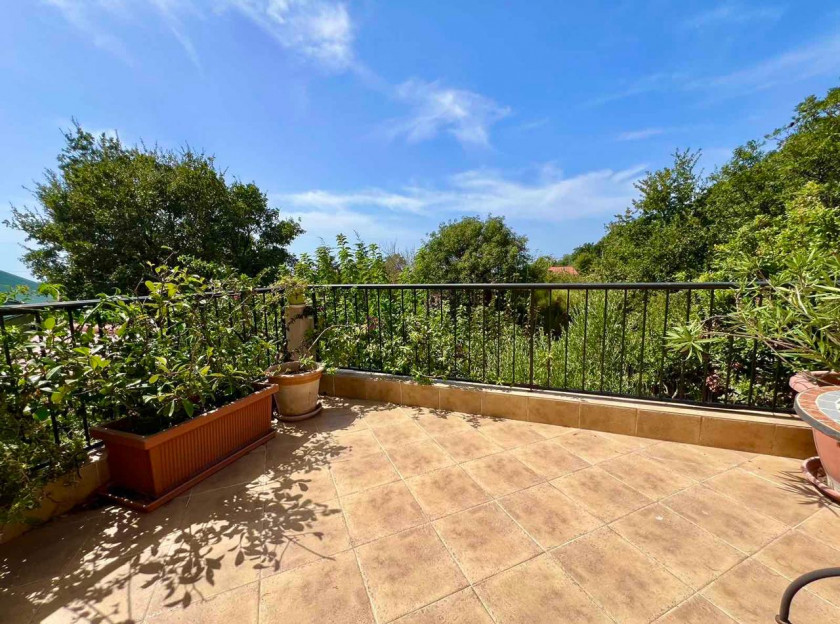 Houses for Sale in Montenegro – Spacious Family Home in Šušanj, Bar, Montenegro – MREALE79