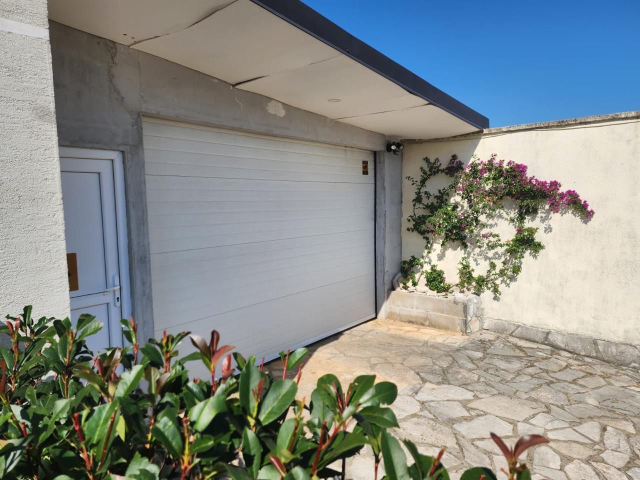 Houses for Sale in Tivat – Premium 3-Bedroom Villa in Radovići, Montenegro – MREDEL-01