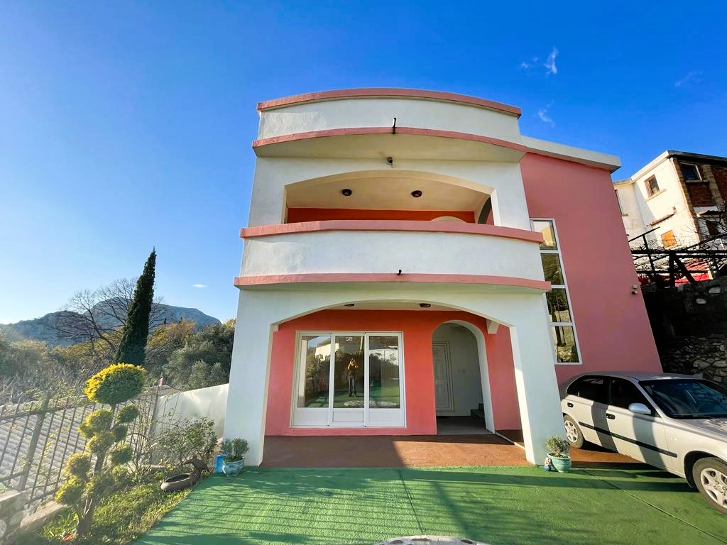 Sea View Property in Sutomore –For Sale  210m² Home with Rooftop Terrace, Montenegro – MREALE81