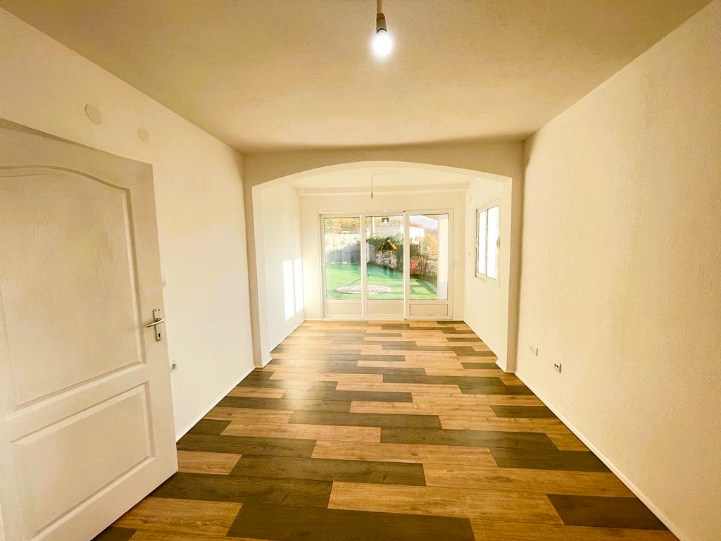 Sea View Property in Sutomore –For Sale  210m² Home with Rooftop Terrace, Montenegro – MREALE81