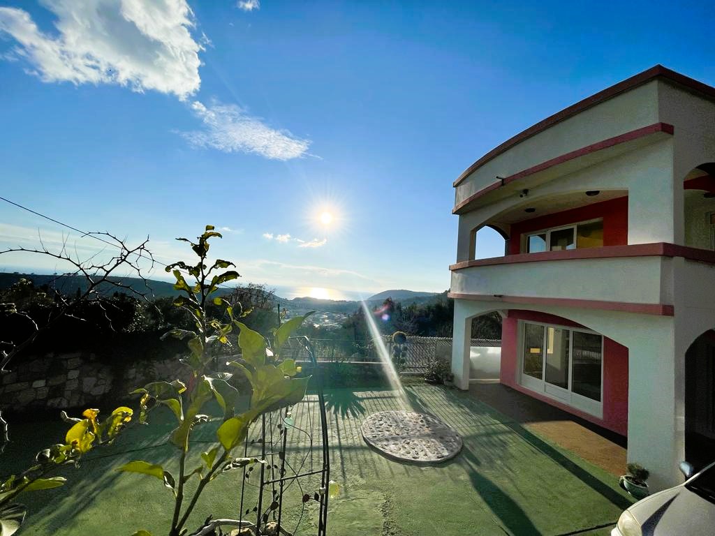 Sea View Property in Sutomore –For Sale  210m² Home with Rooftop Terrace, Montenegro – MREALE81