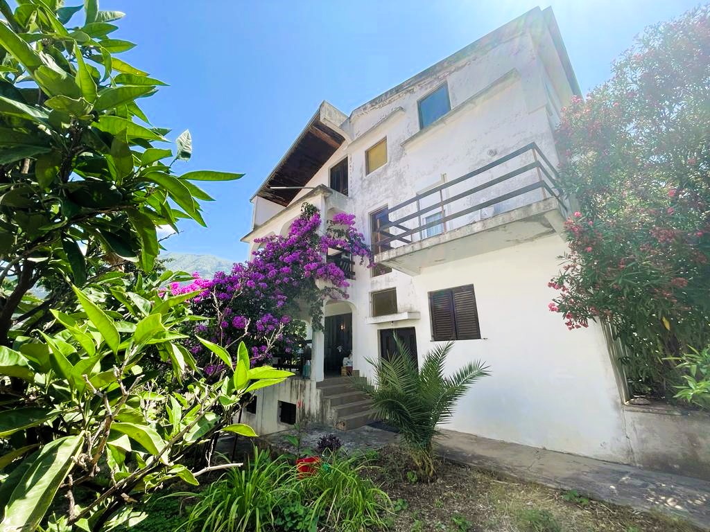 Real Estate in Dobre Vode – Spacious 7-Bedroom Home with Sea Views [250m²], Montenegro – MREALE82