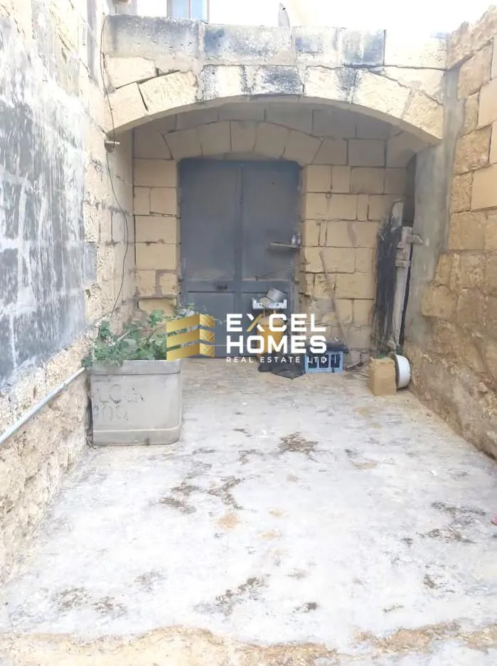 5 bedroom Character House in San Lawrenz, Malta – 63126