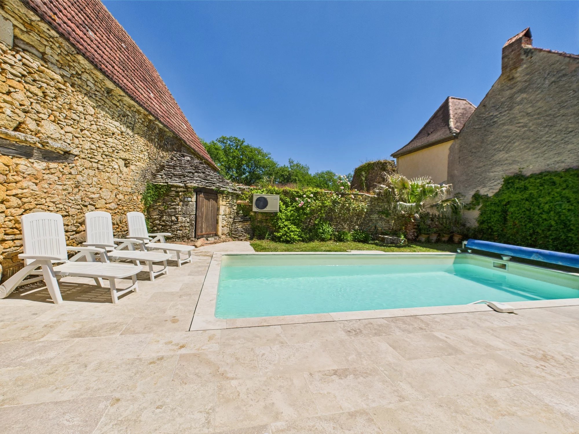 A Characterful Collection of Stone Houses – Lifestyle and Business Opportunity, Aquitaine – France – BVI77613