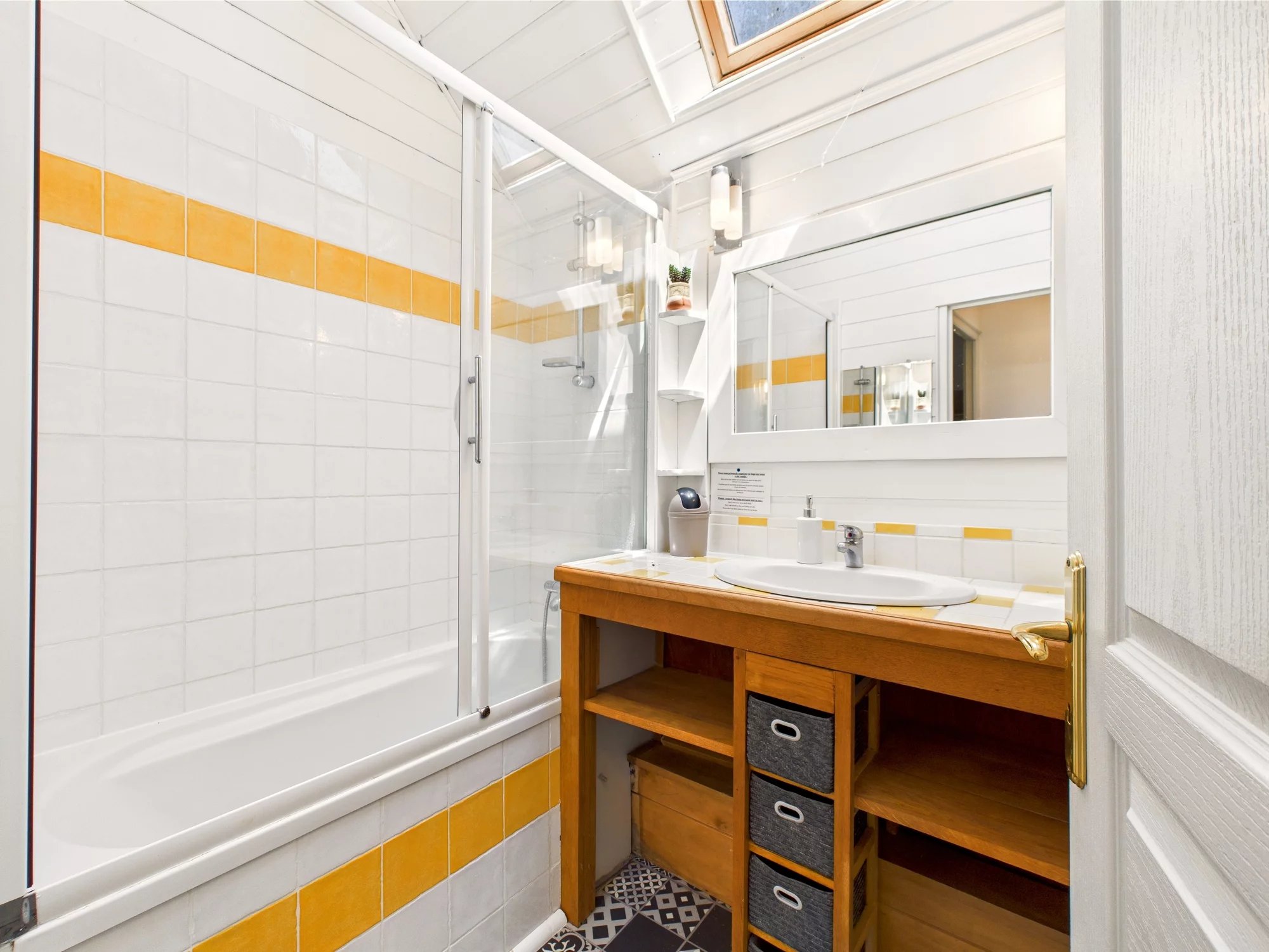 A Characterful Collection of Stone Houses – Lifestyle and Business Opportunity, Aquitaine – France – BVI77613