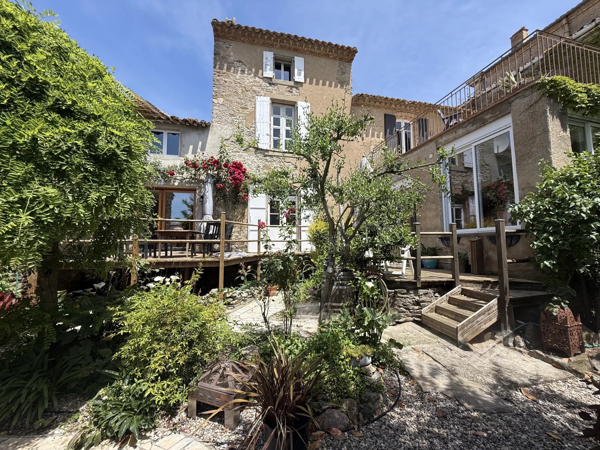 Unusual stone property tastefully renovated, Languedoc-Roussillon – France – BVI81119