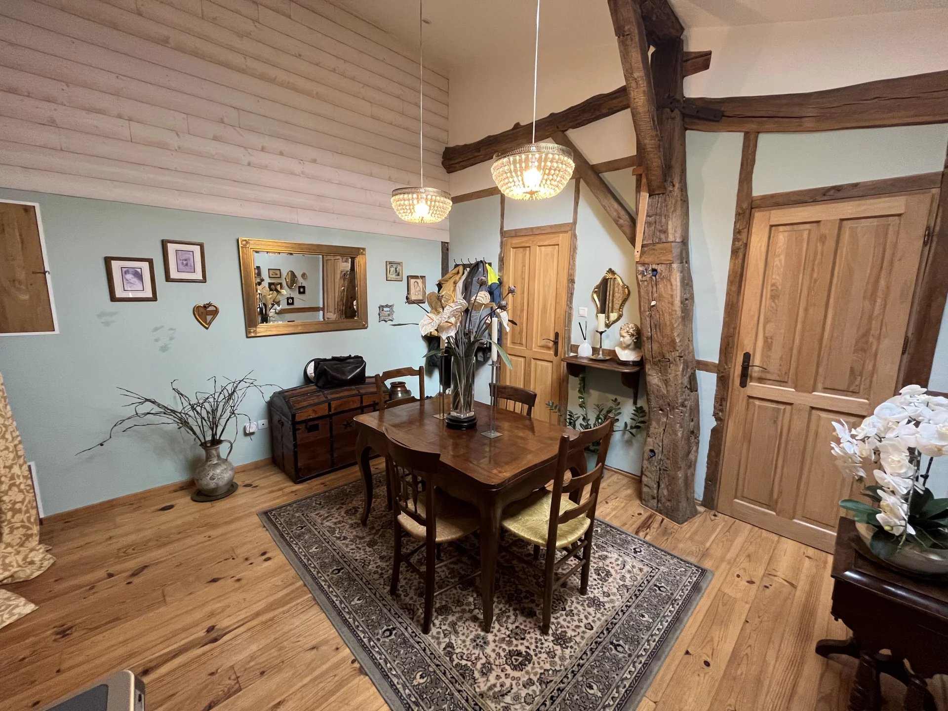 Stunning cottage with separate annexe, pool  and outbuildings, Poitou-Charentes – France – BVI80657