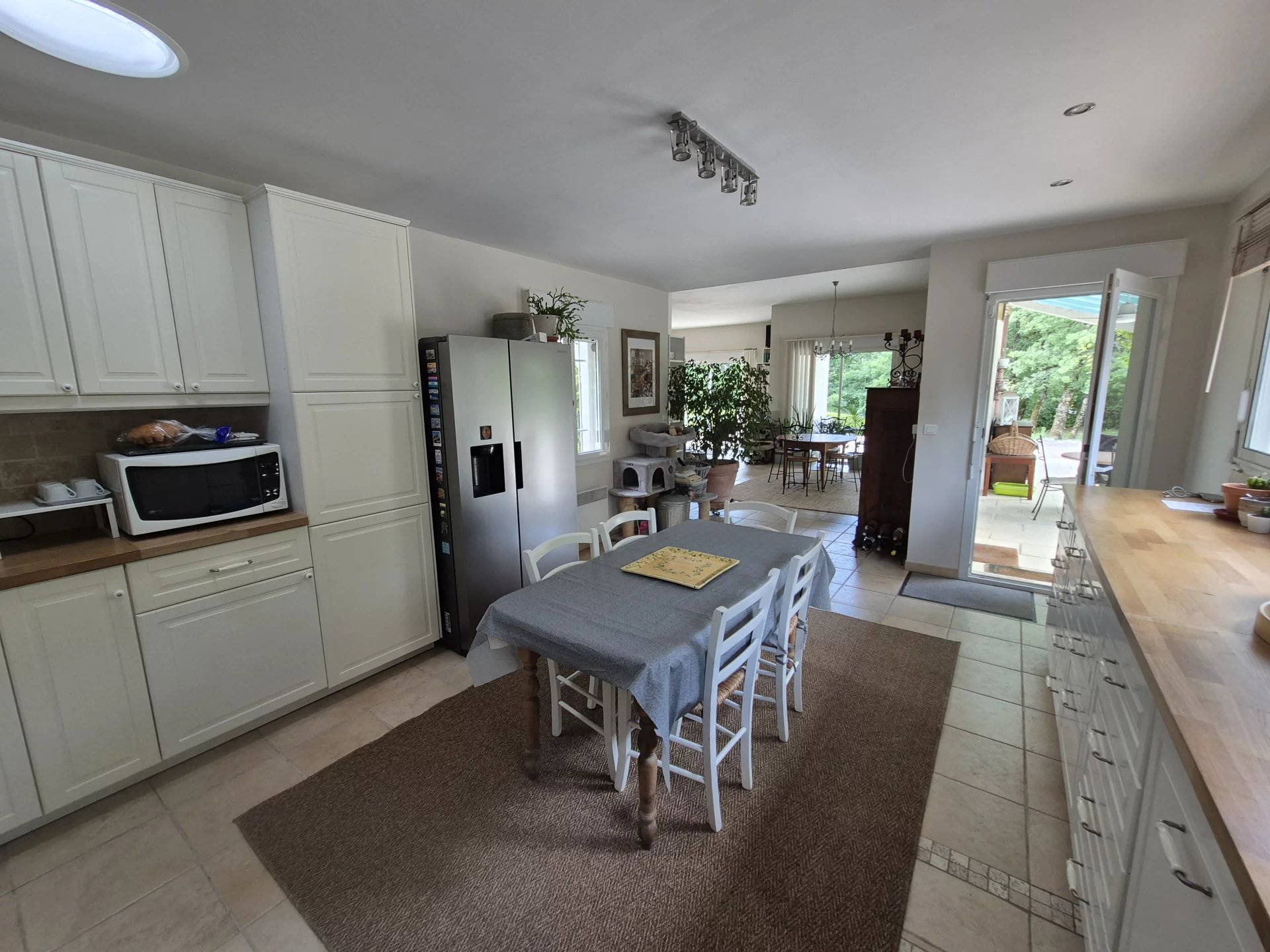 Lovely contemporary house with pool near Cahors, Midi-Pyrénées – France – BVI81274