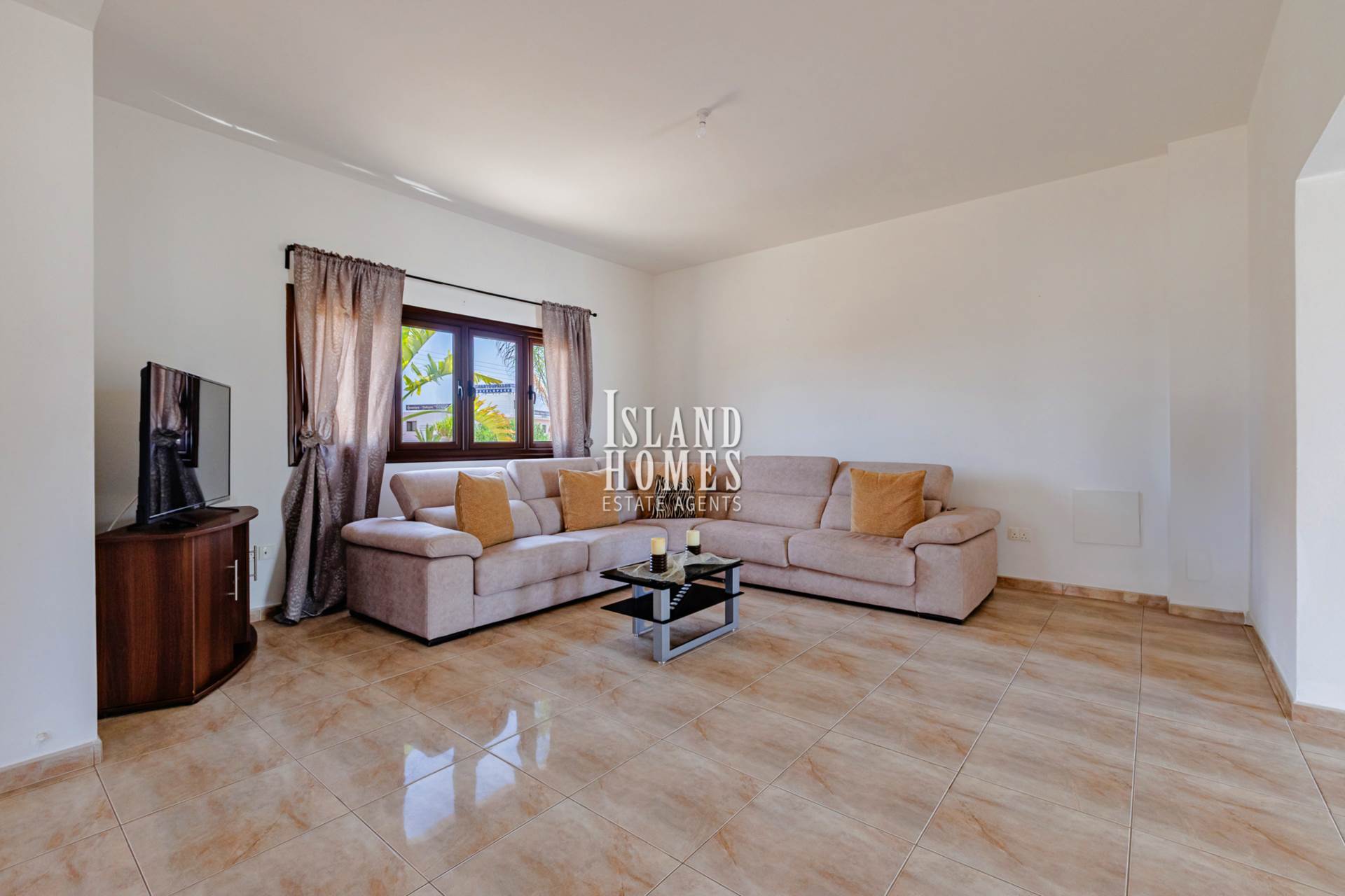 4 bedroom Detached in Frenaros, Famagusta, Cyprus – FrE185