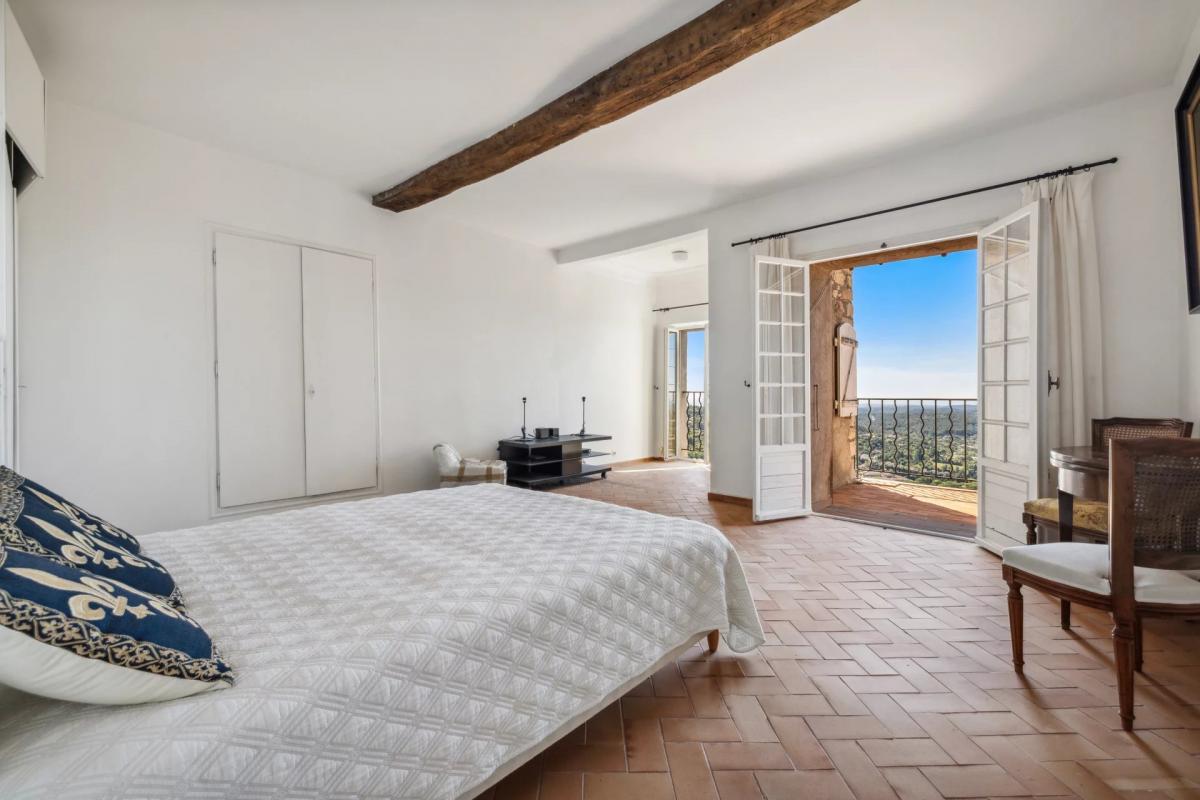 2 bedroom t4 in Châteauneuf-grasse, Alpes-Maritimes, France