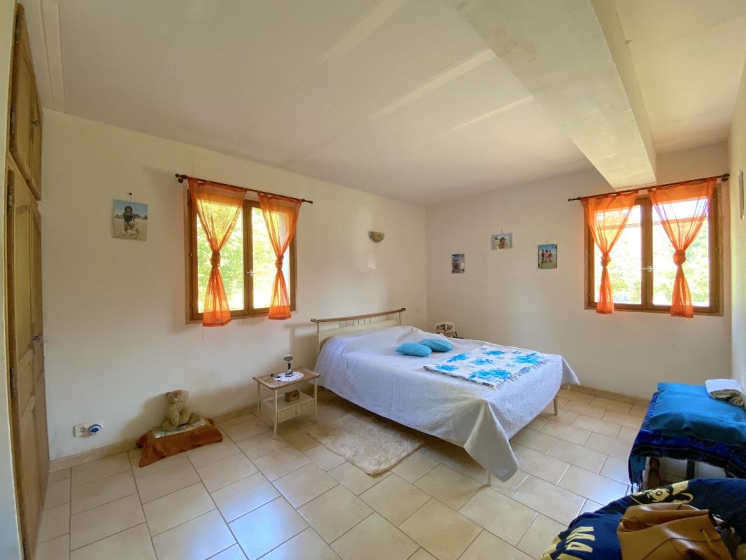 5 bedroom maison in Mareuil, Dordogne, France