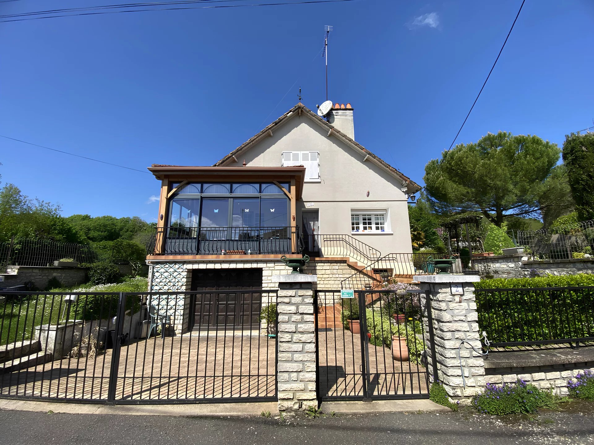 5-bedroom home set on over 2000m² of land, Poitou-Charentes – France – BVI80464