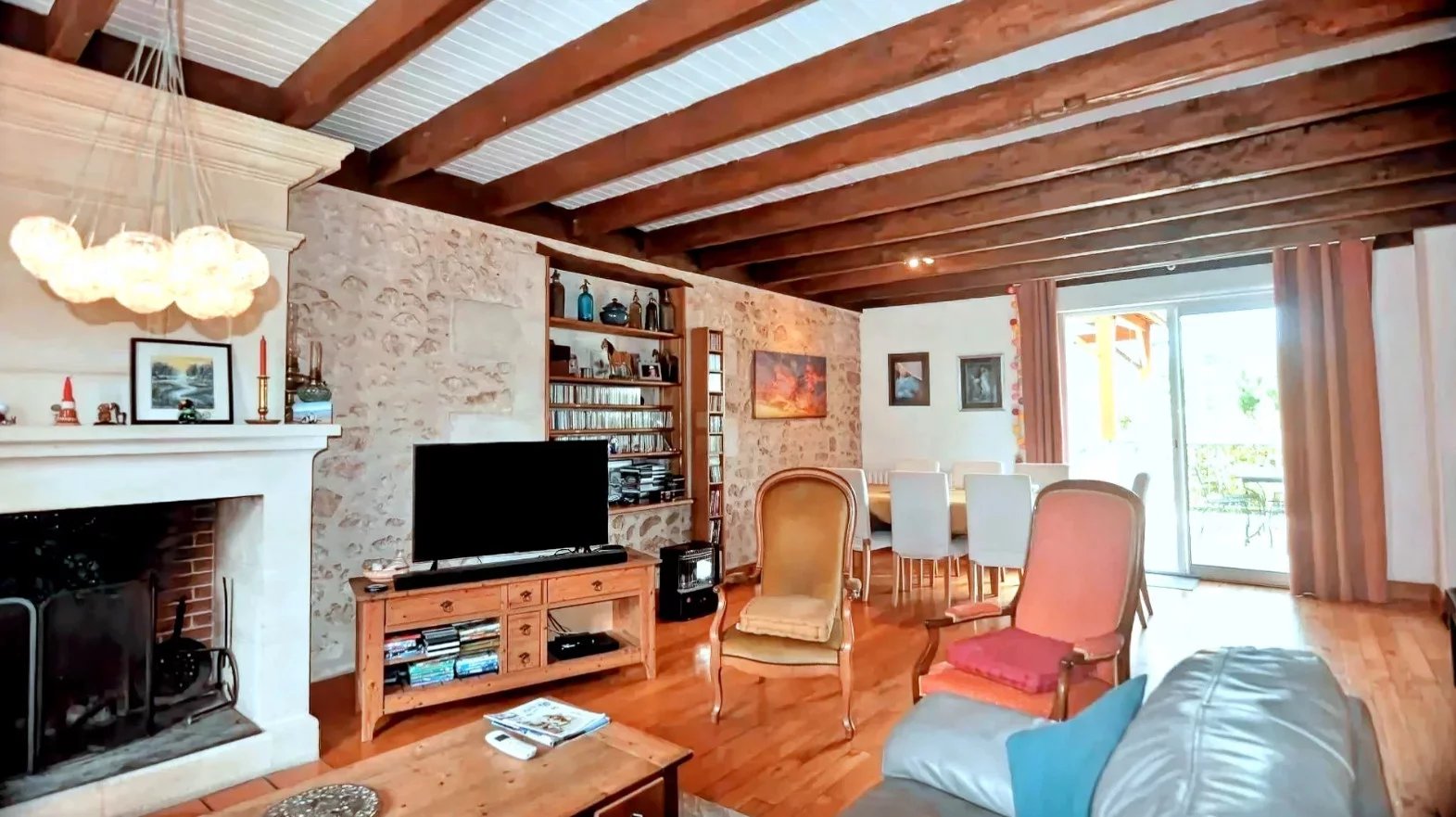 190 m² stone property on 3.6 ha for horse lovers, Poitou-Charentes – France – BVI81076