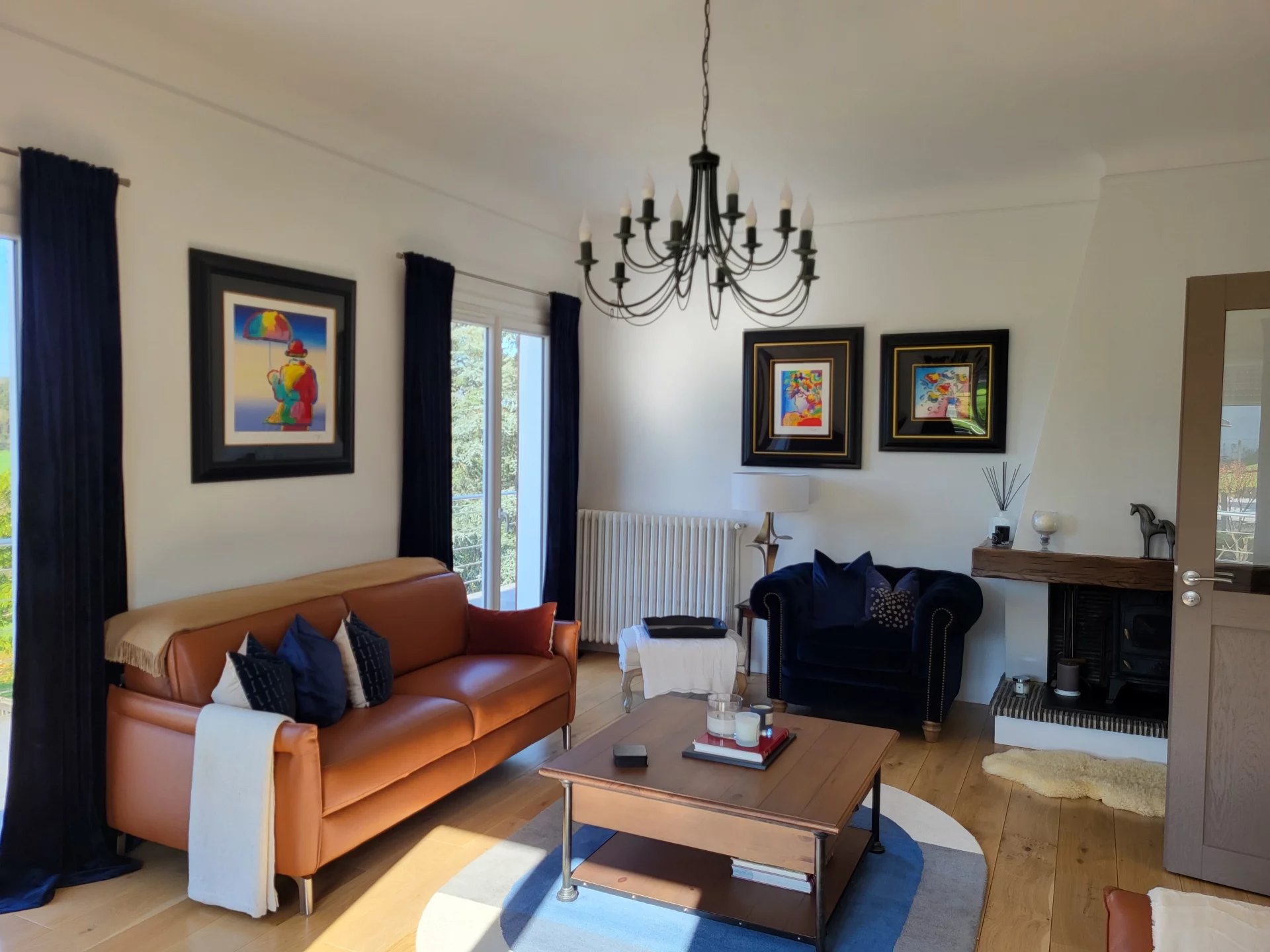 Four bedroom luxury property with large garden and pool, walking distance to town, Poitou-Charentes – France – BVI76809