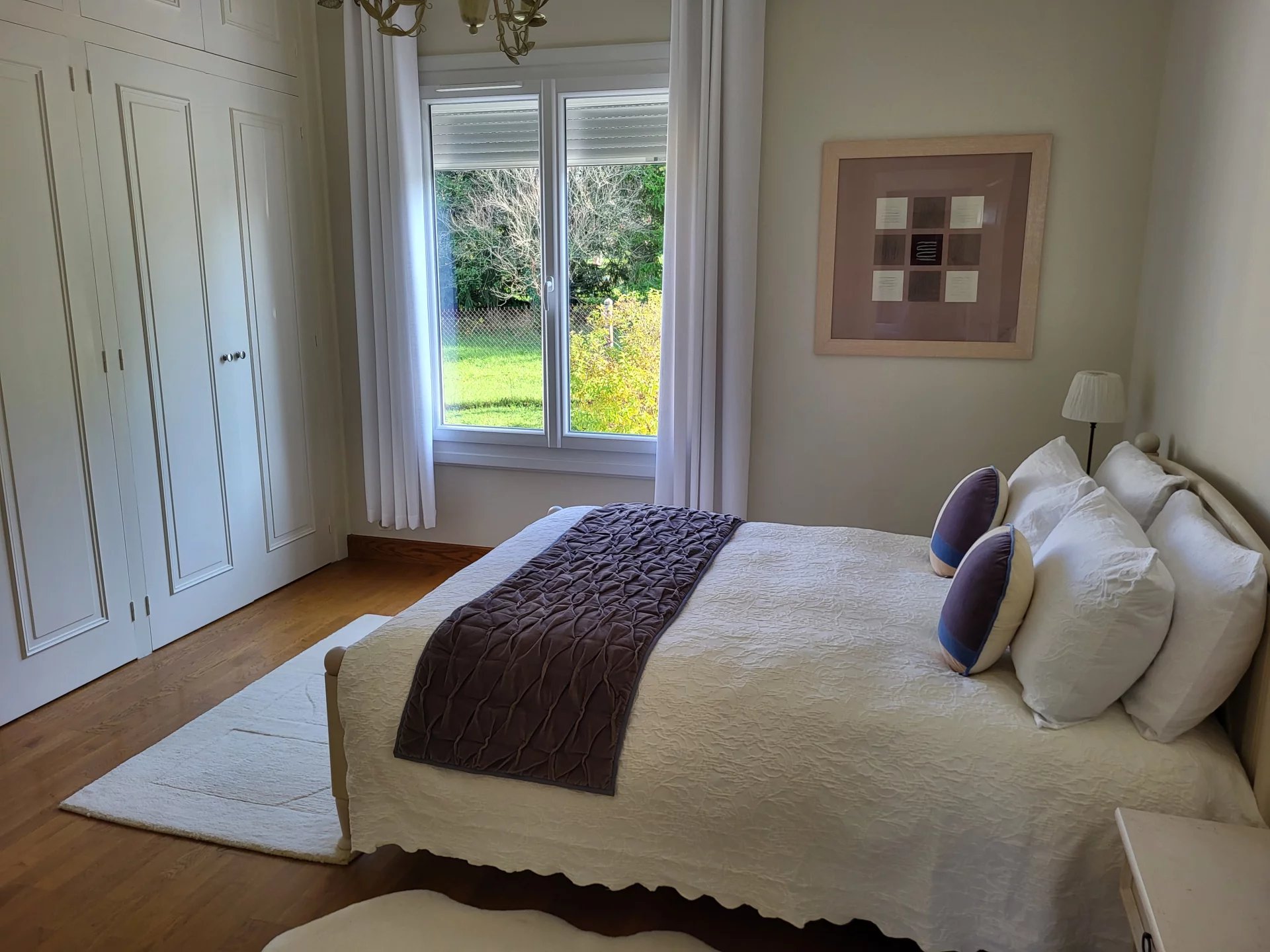 Four bedroom luxury property with large garden and pool, walking distance to town, Poitou-Charentes – France – BVI76809