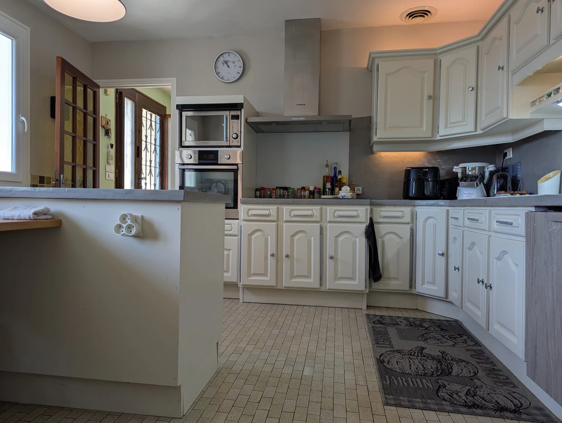 Very special 3-bedroom property located in a friendly hamlet near Thollet in the Vienne, Poitou-Charentes – France – BVI81109