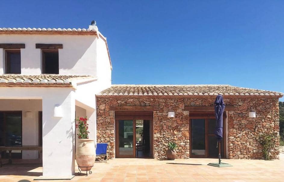 4 bedroom Villa in Moraira, Alicante, Spain – FCJETJV-659023