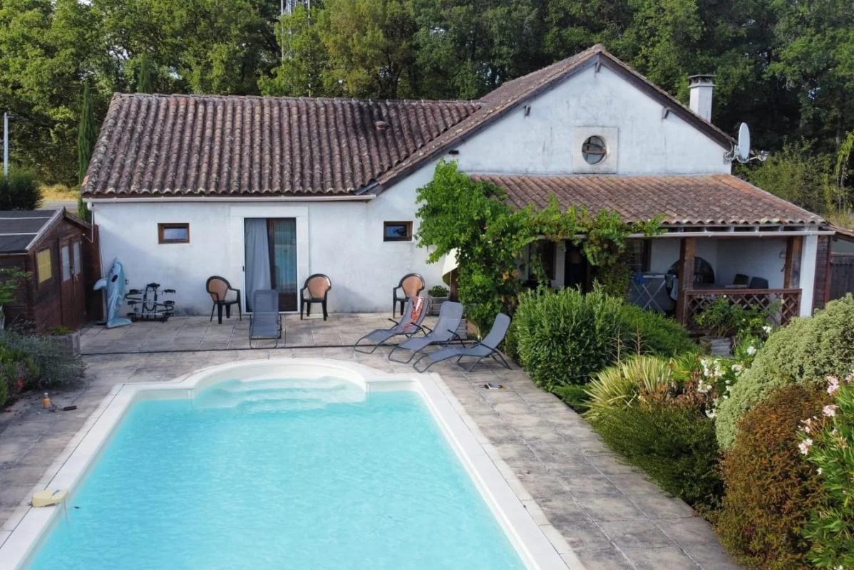 3 bedroom maison in Cherval, Dordogne, France – E42AA8F190E547FF