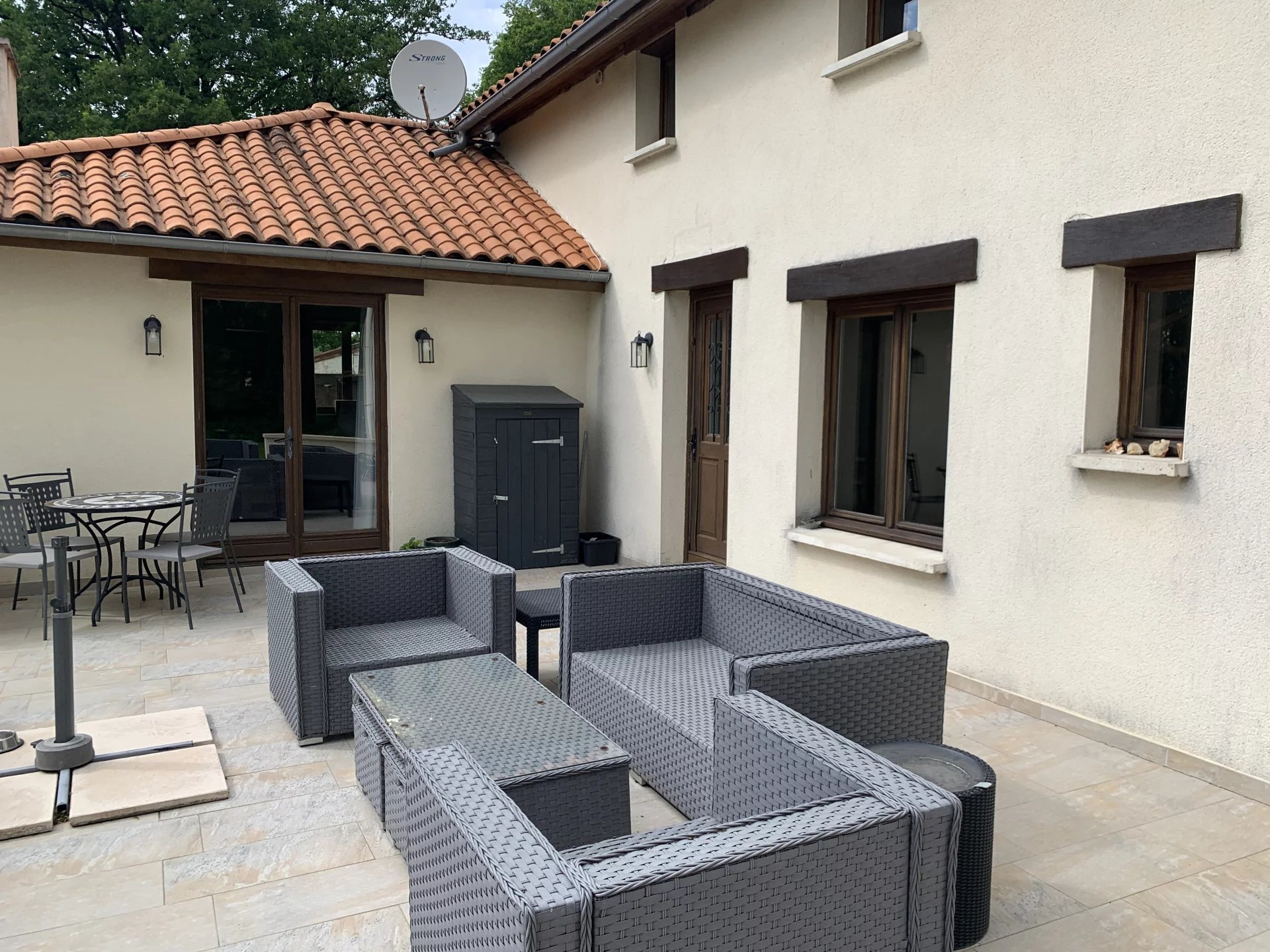 Charming 3-Bedroom Home with Character, Breathtaking Views & Modern Comforts, Aquitaine – France – BVI80893