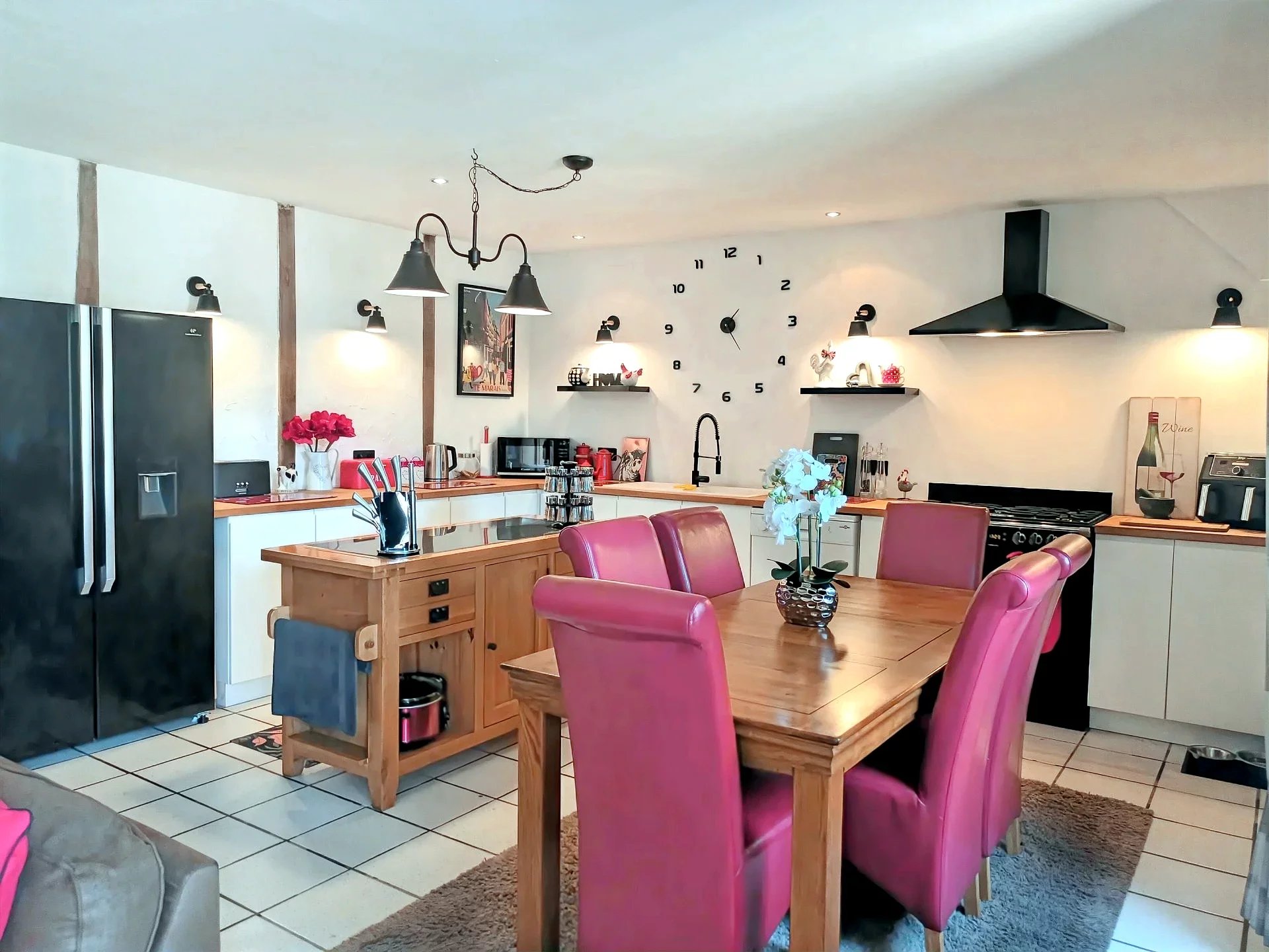 Turn-Key Tranquility with Stunning Countryside Views, Poitou-Charentes – France – BVI80957