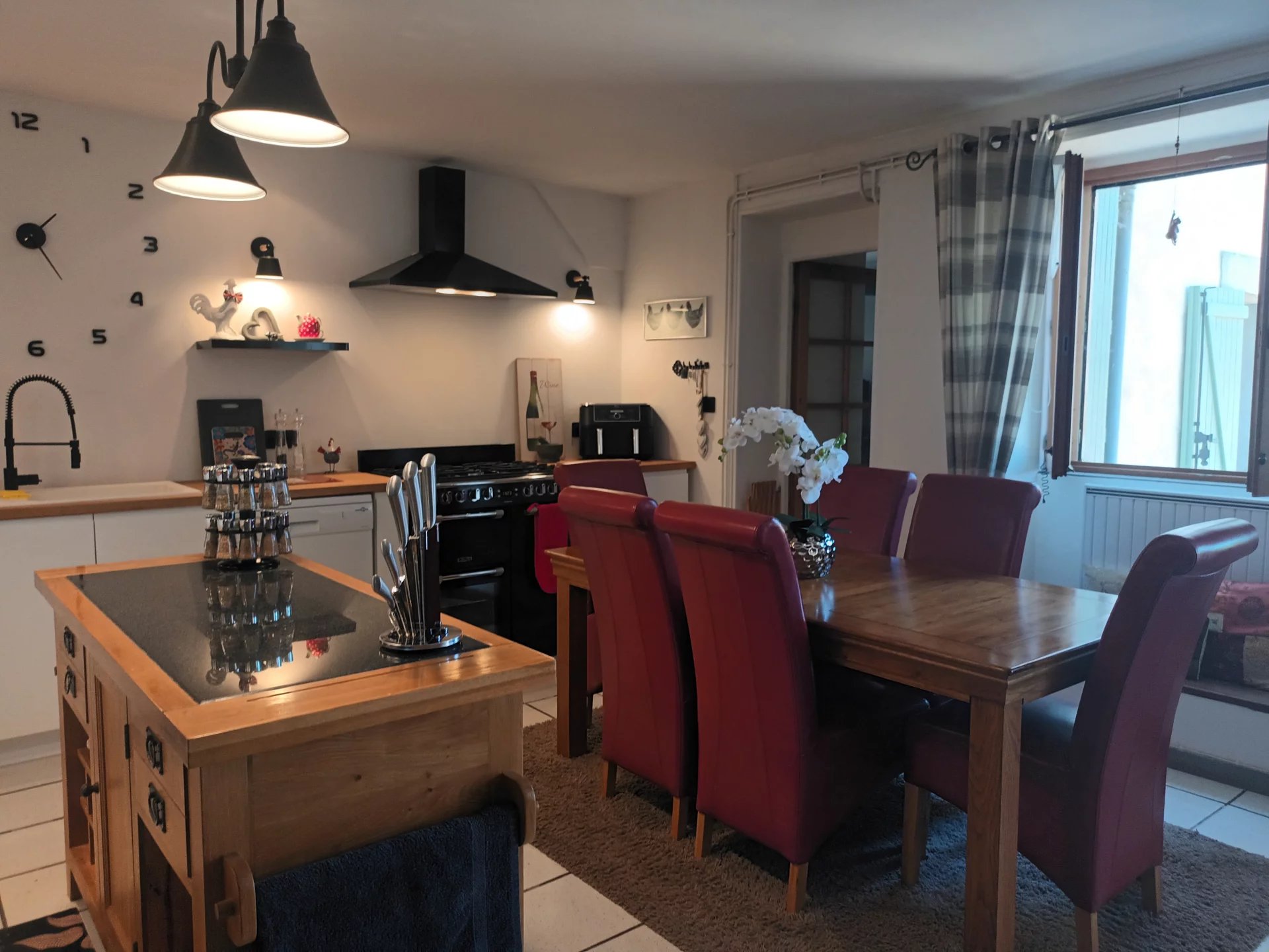 Turn-Key Tranquility with Stunning Countryside Views, Poitou-Charentes – France – BVI80957