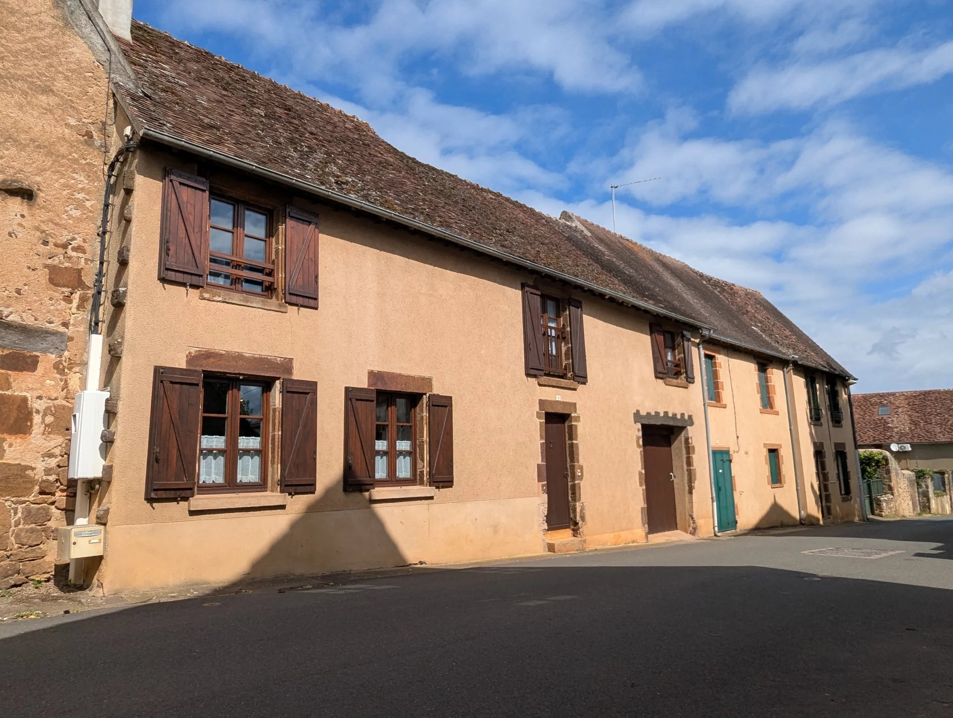 Beautiful renovated village property in the heart of Chaillac (36310), Centre – France – BVI80886