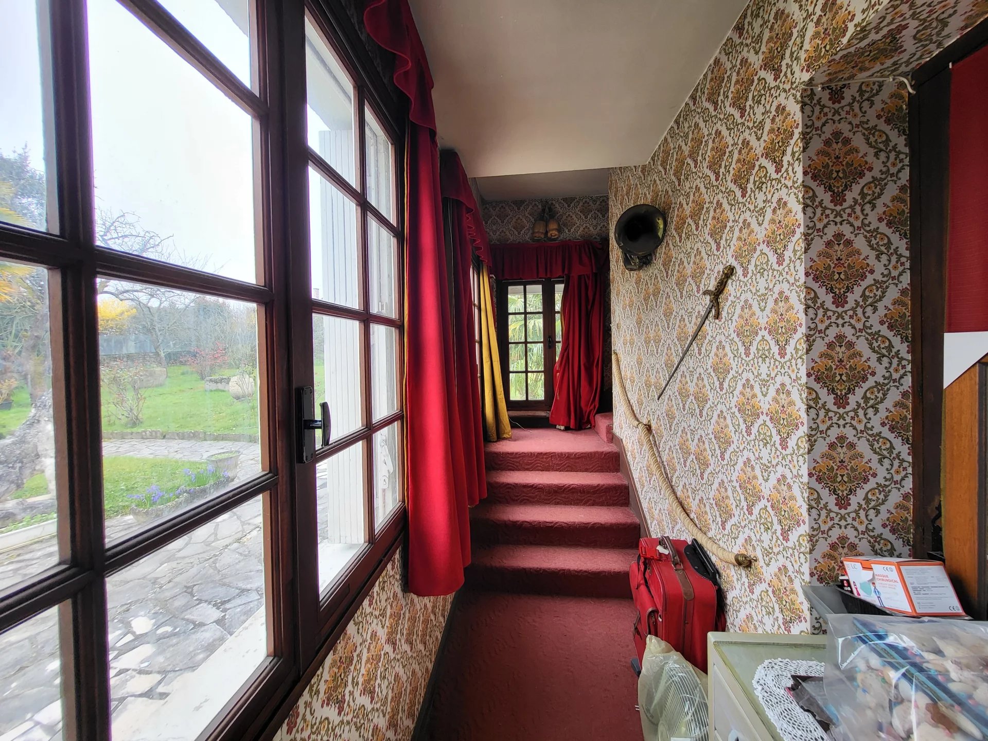 Family home with large garden and barn/workshop in the heart of Montmorillon’s Cité de l’Ecrit, Poitou-Charentes – France – BVI79969