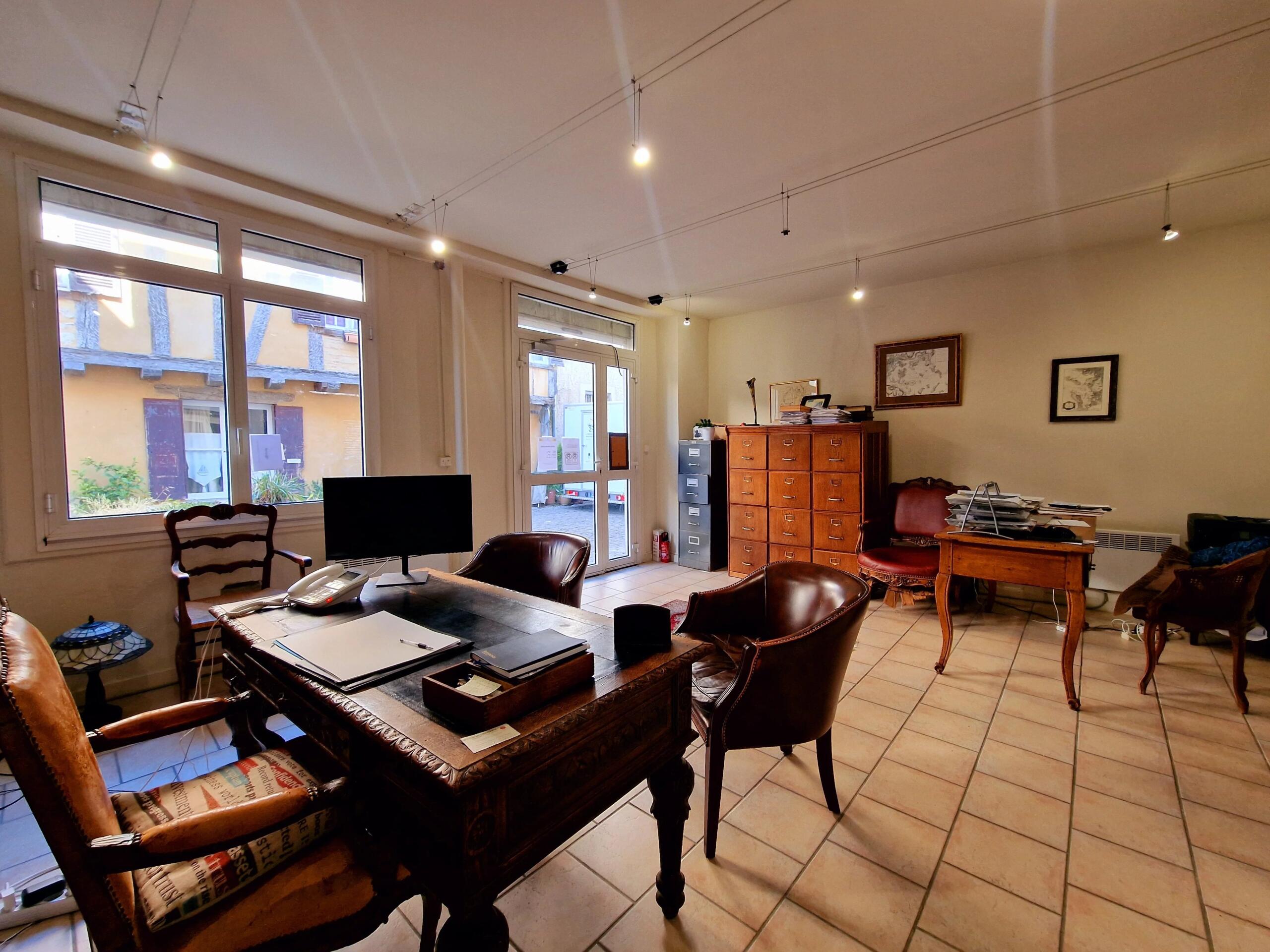 Investment Property In Eymet with commercial space and 2 studio apartments, Aquitaine – France – BVI79235