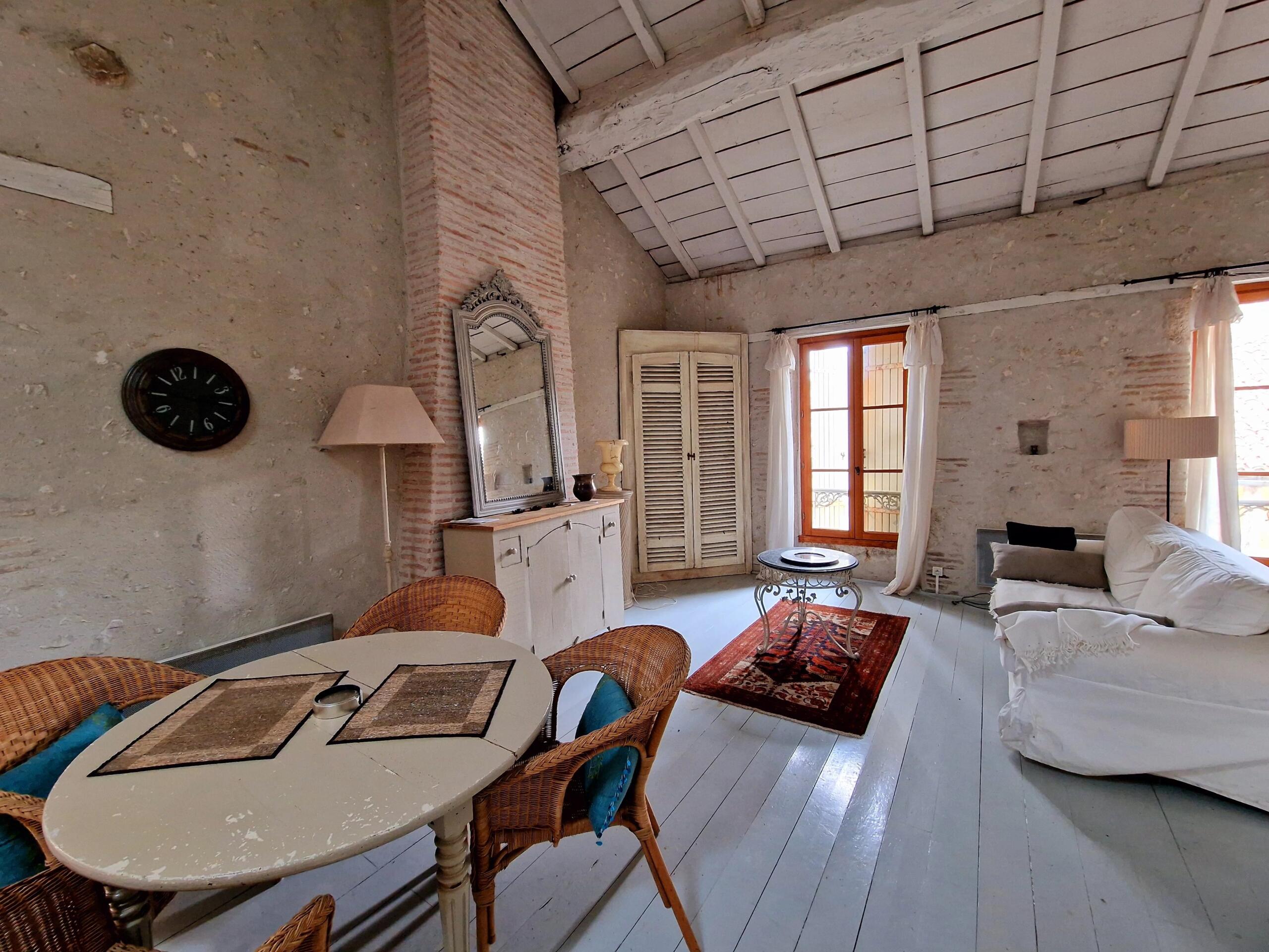 Investment Property In Eymet with commercial space and 2 studio apartments, Aquitaine – France – BVI79235