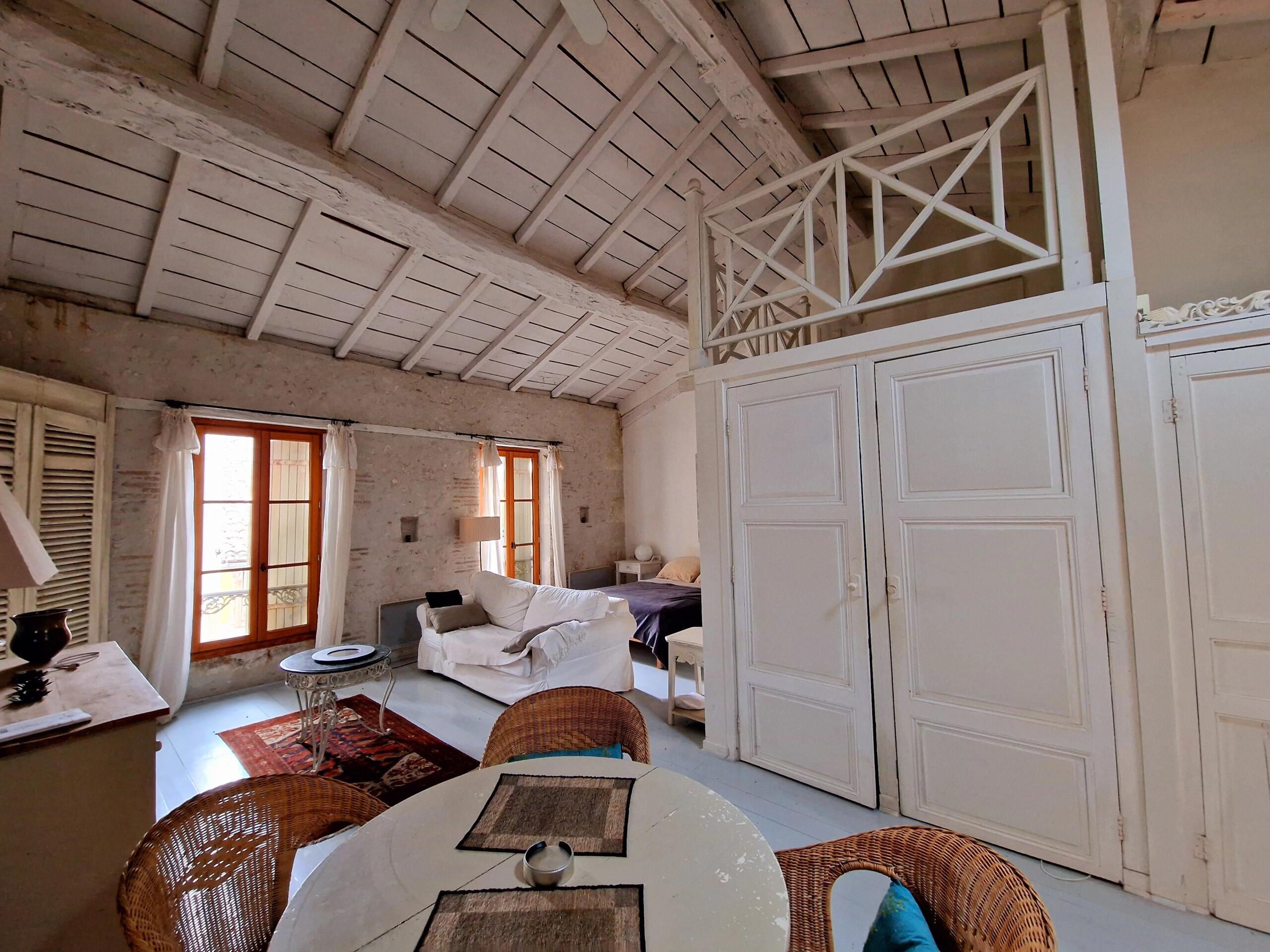 Investment Property In Eymet with commercial space and 2 studio apartments, Aquitaine – France – BVI79235