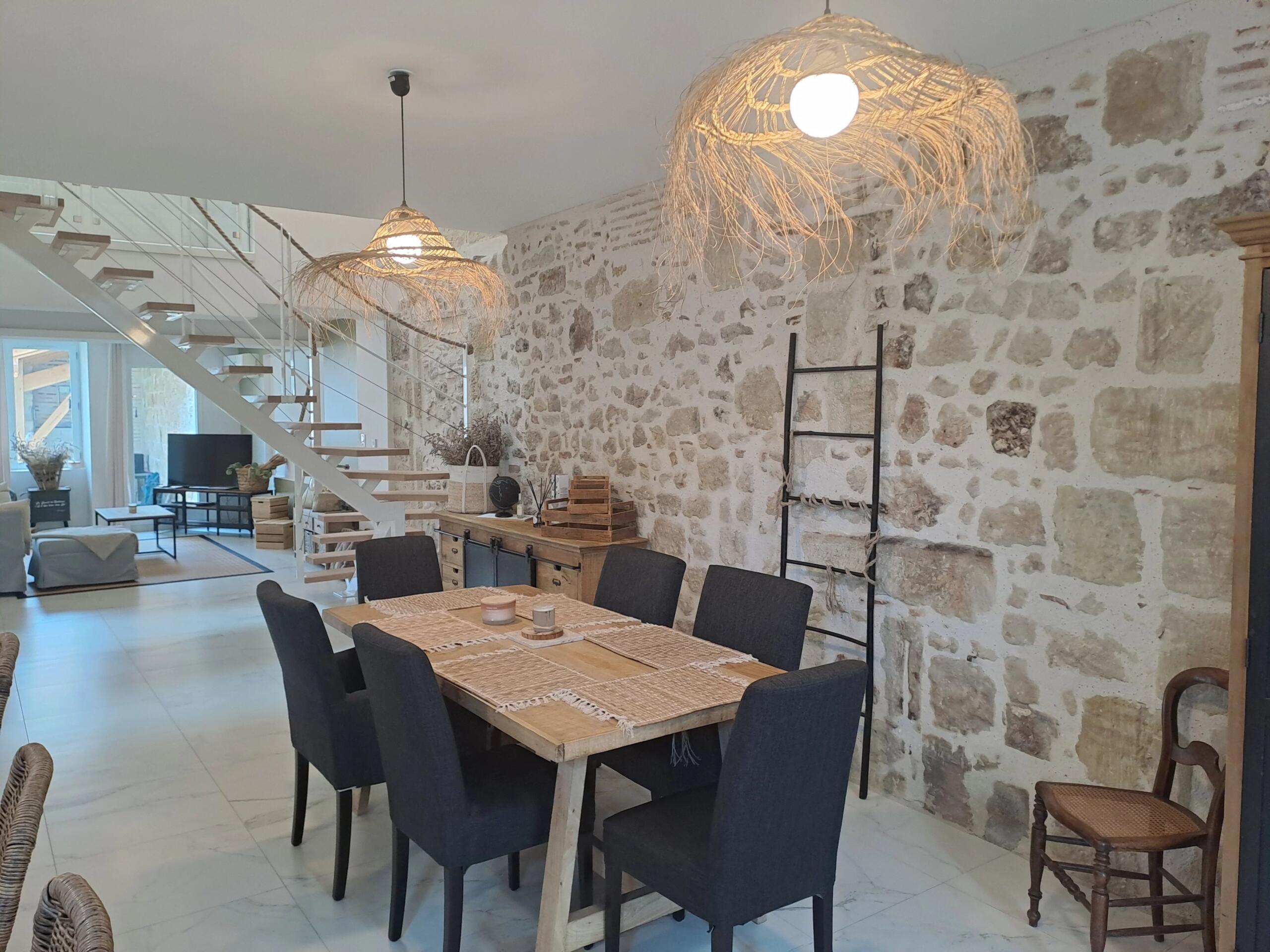 Family home – Village centre with amenities, Aquitaine – France – BVI80587