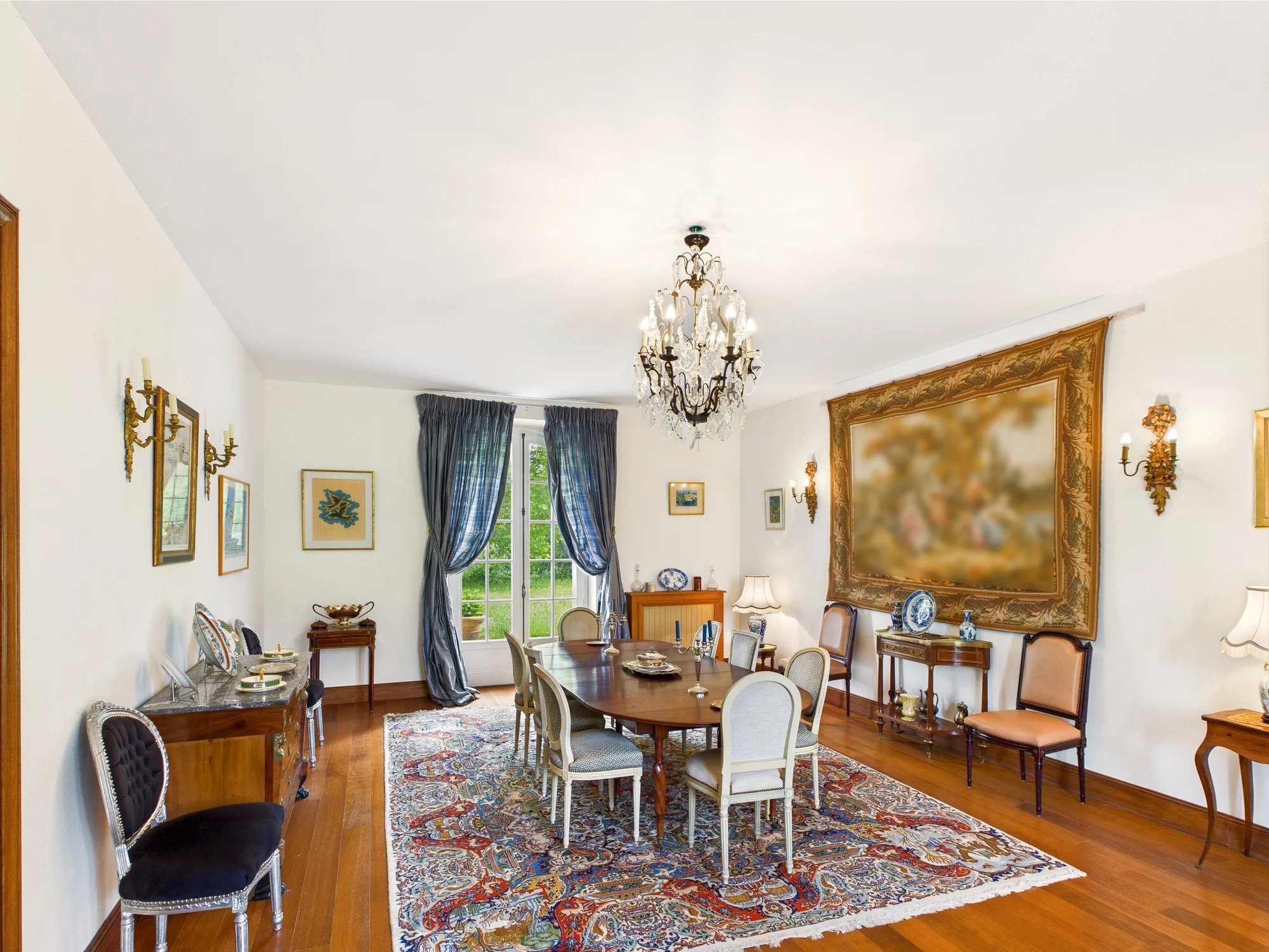 Elegant Late-20th Century Château with Guest House and over 27 hectares of Land, Aquitaine – France – BVI78784