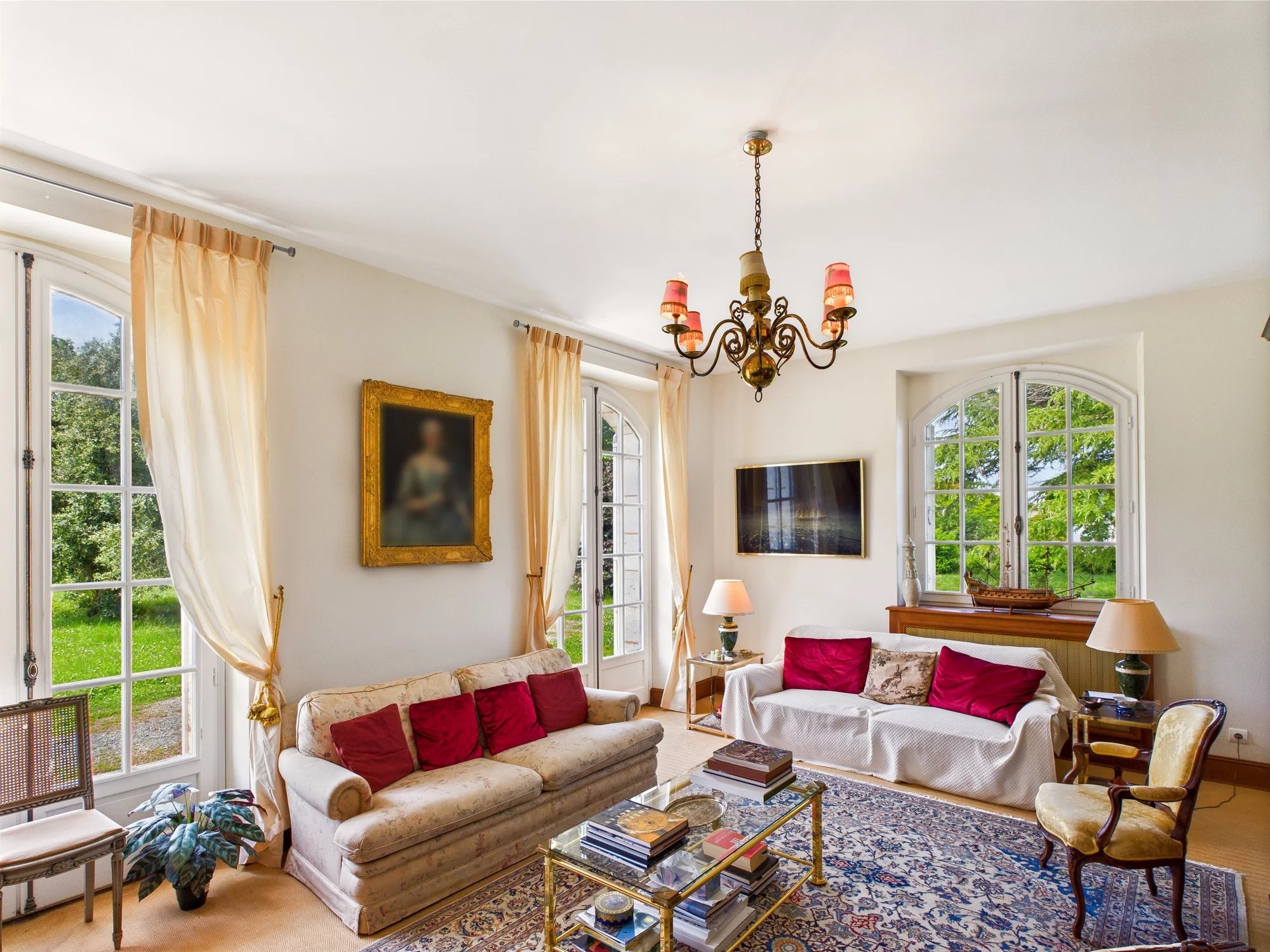 Elegant Late-20th Century Château with Guest House and over 27 hectares of Land, Aquitaine – France – BVI78784