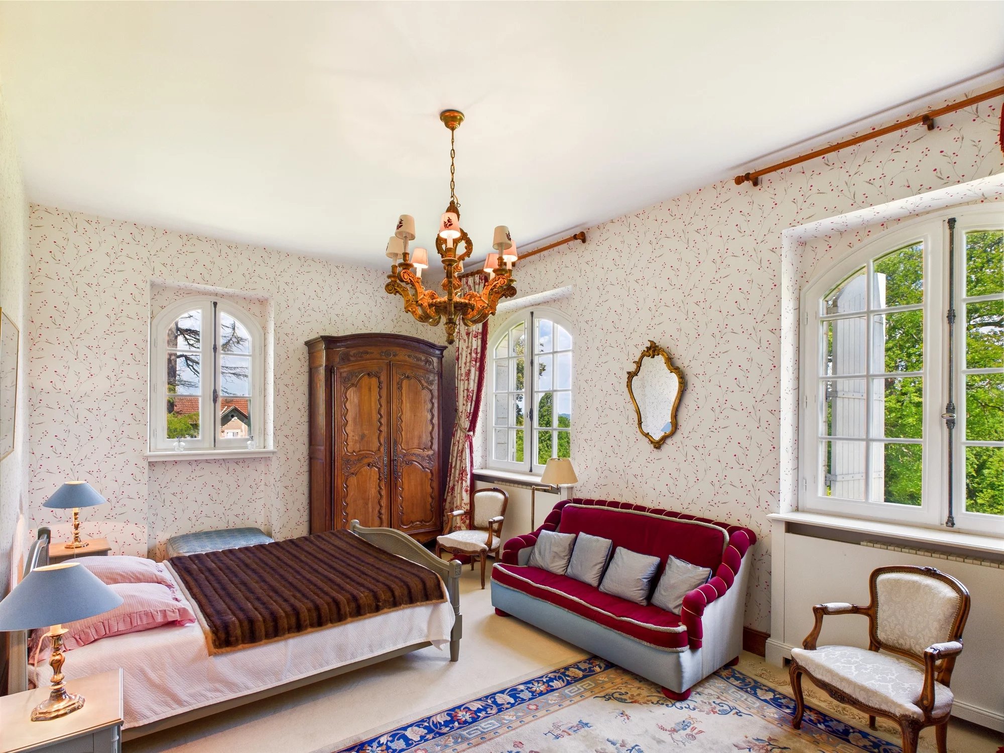 Elegant Late-20th Century Château with Guest House and over 27 hectares of Land, Aquitaine – France – BVI78784