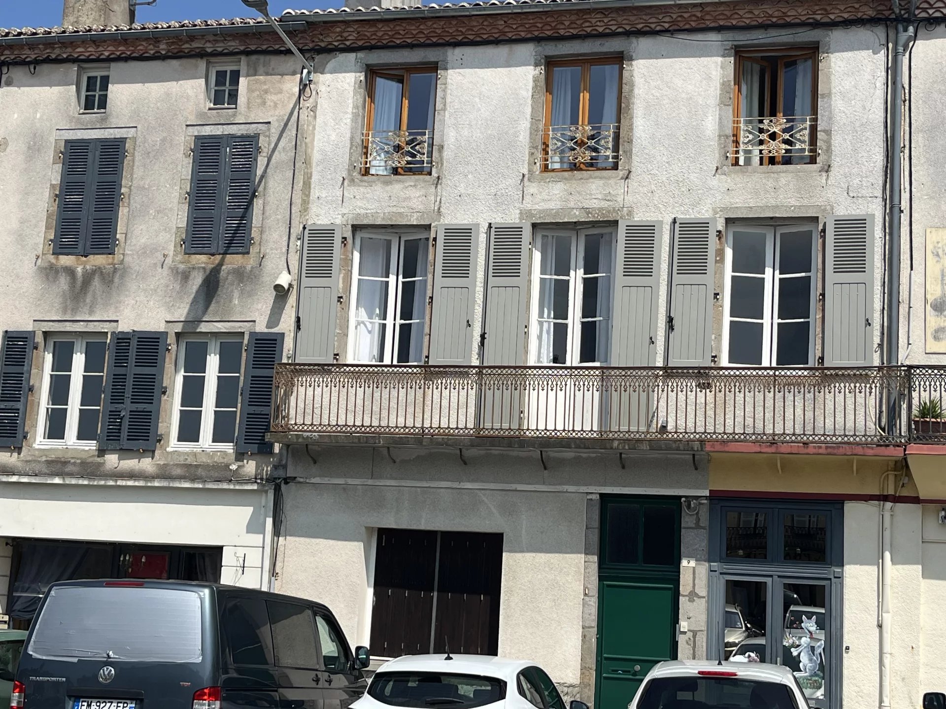 Excellent ! Renovated town house in a small town, Limousin – France – BVI81041