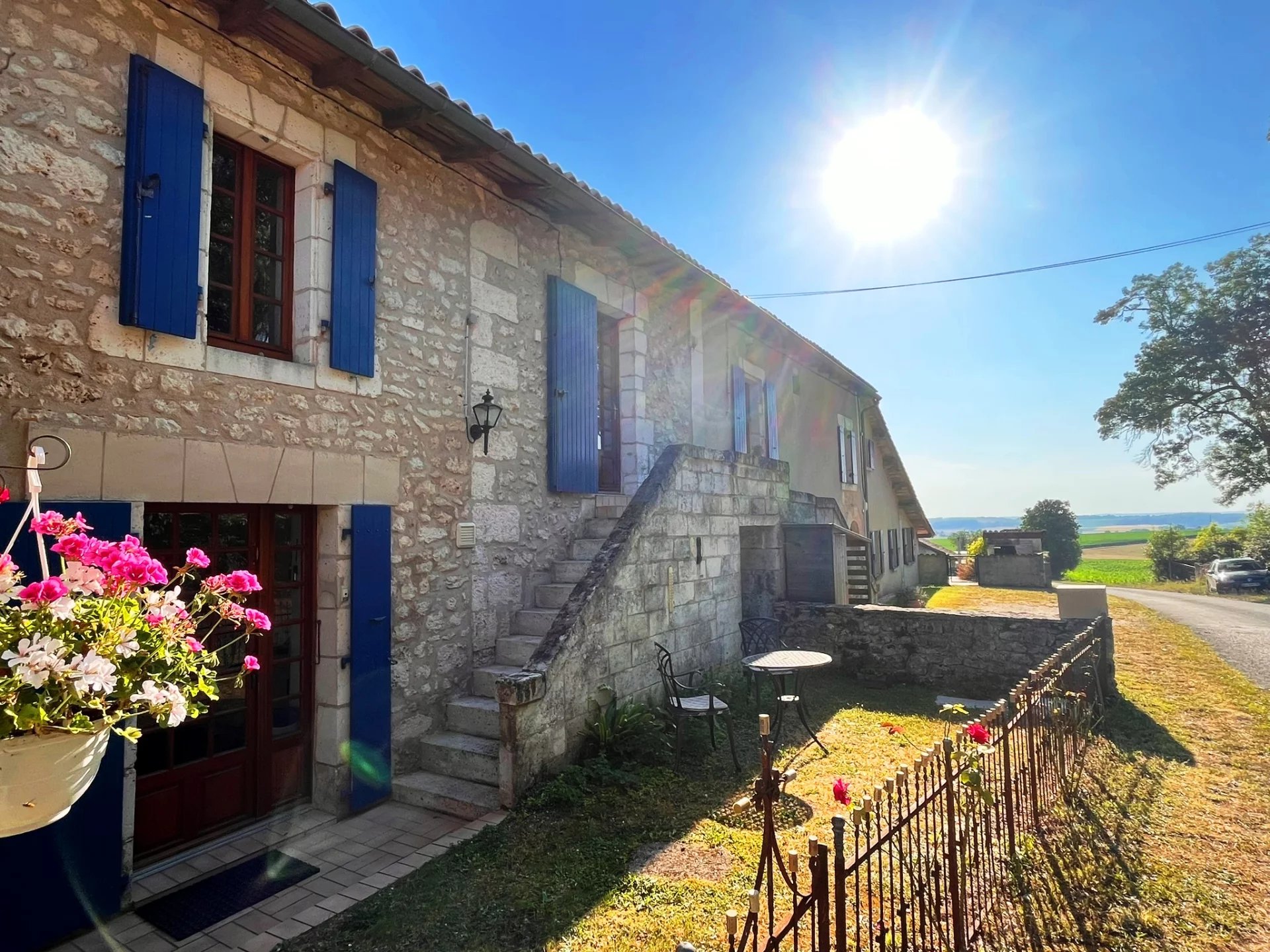 Charming stone property with guest house, swimming pool and jacuzzi!, Aquitaine – France – BVI75958
