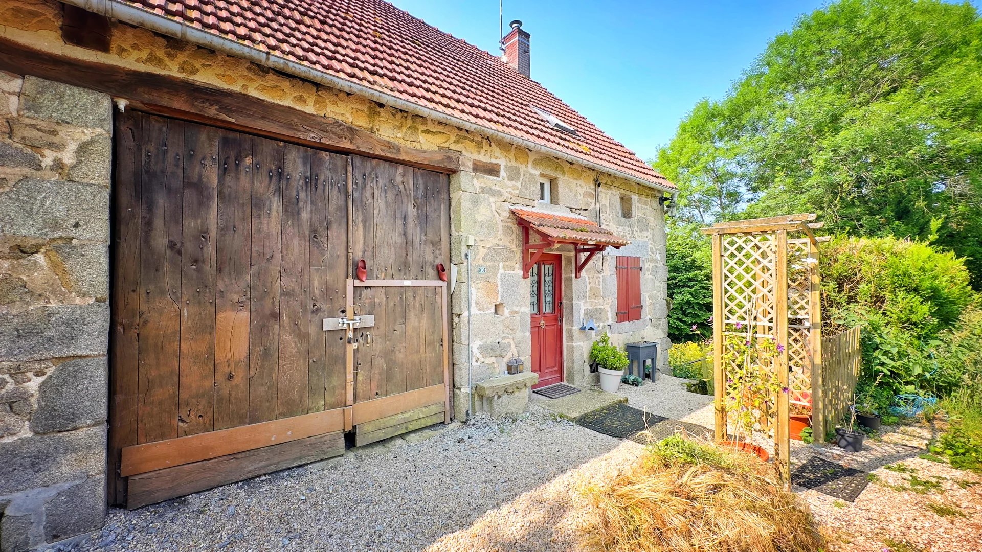 Charming Country Property, Limousin – France – BVI81231