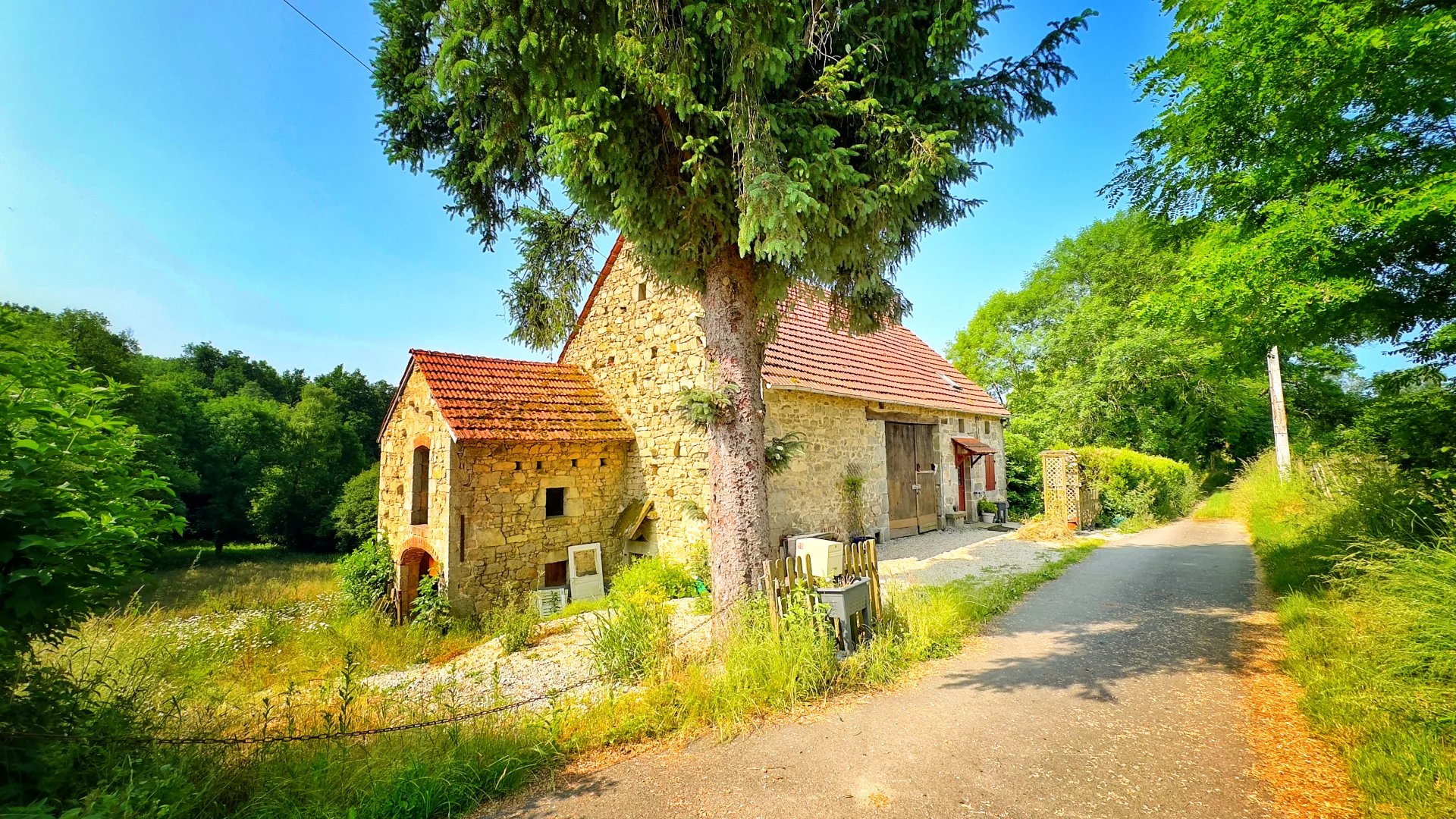 Charming Country Property, Limousin – France – BVI81231