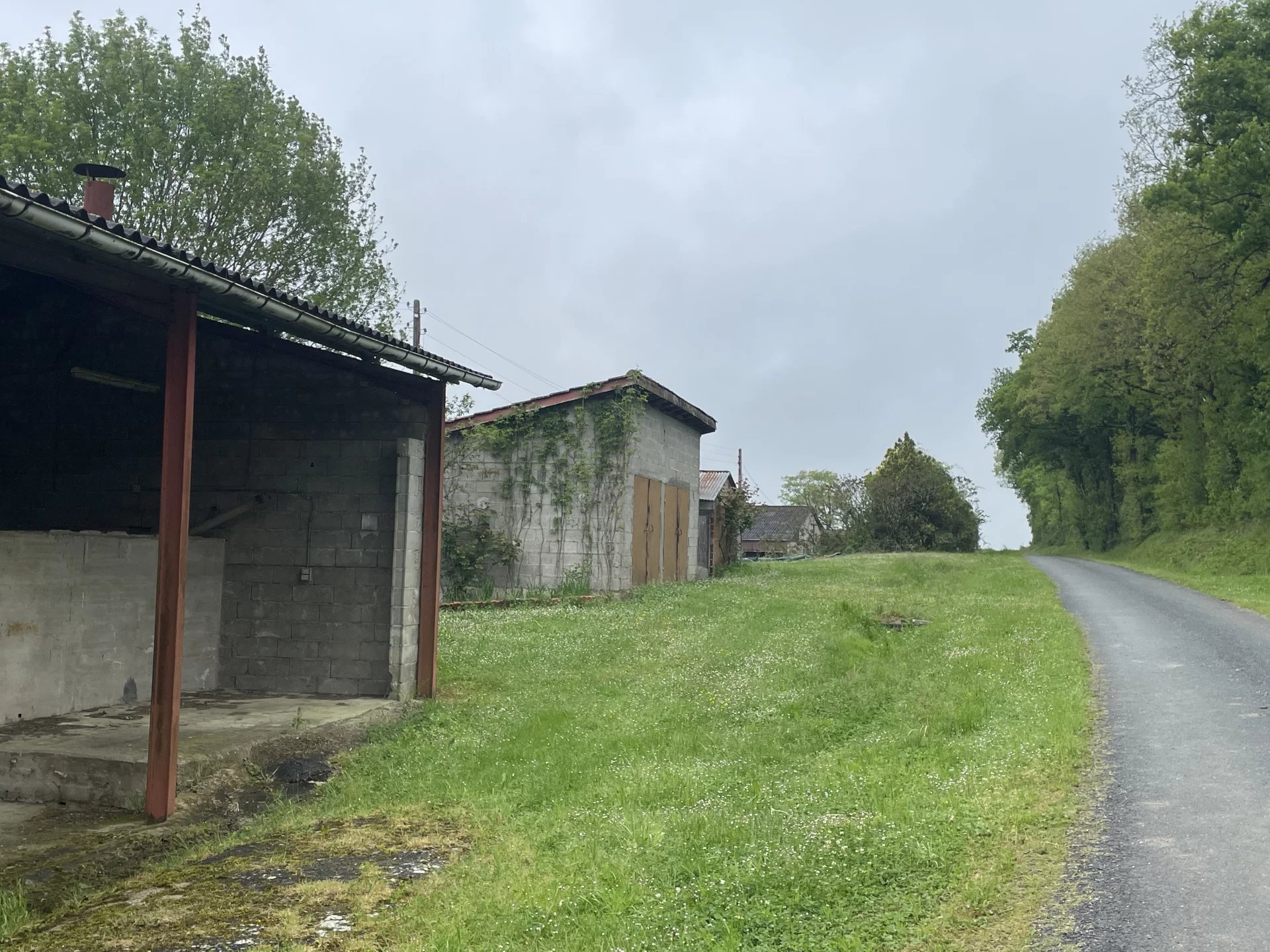 Farmhouse in need of renovation, Aquitaine – France – BVI80743