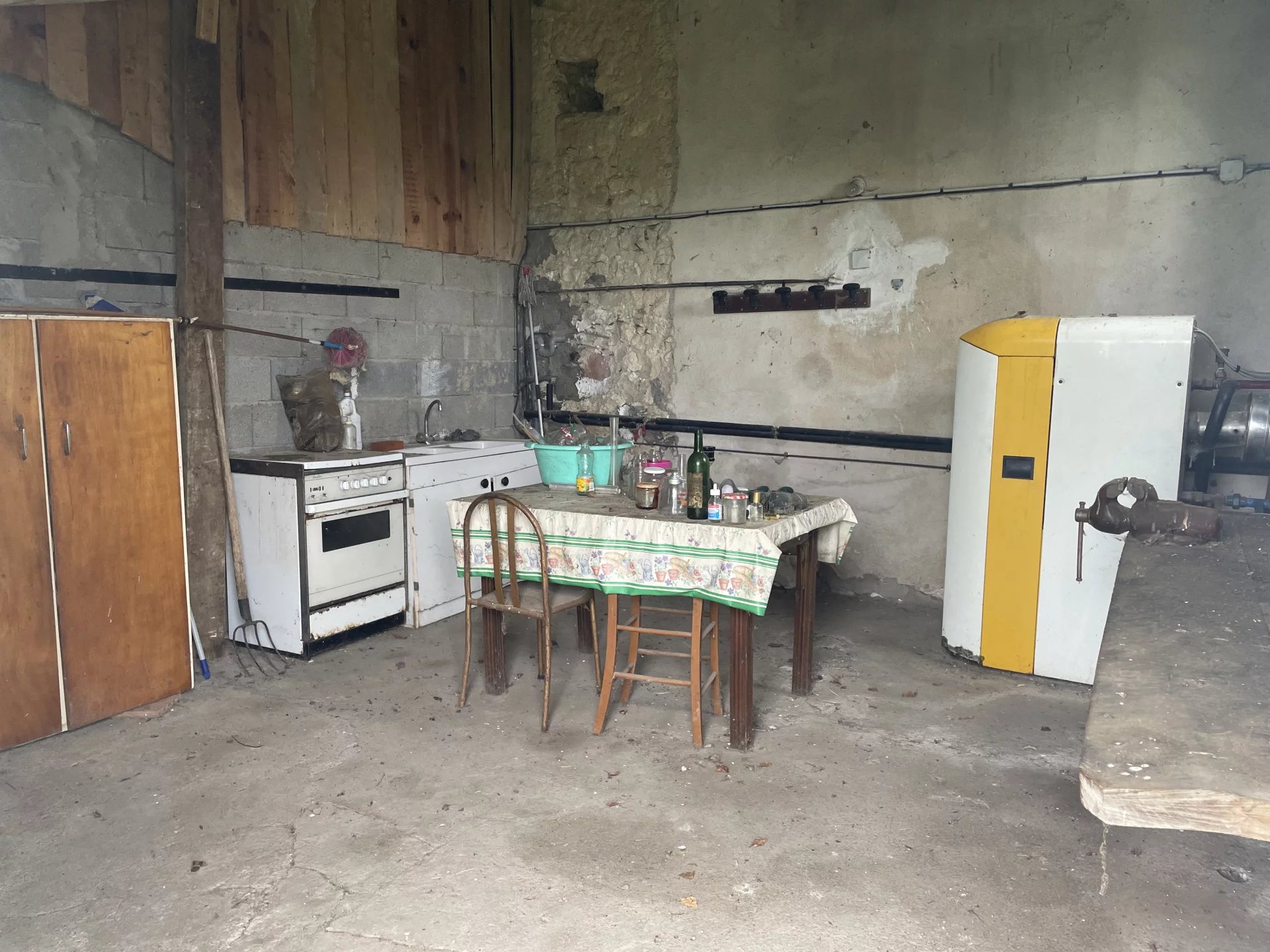 Farmhouse in need of renovation, Aquitaine – France – BVI80743