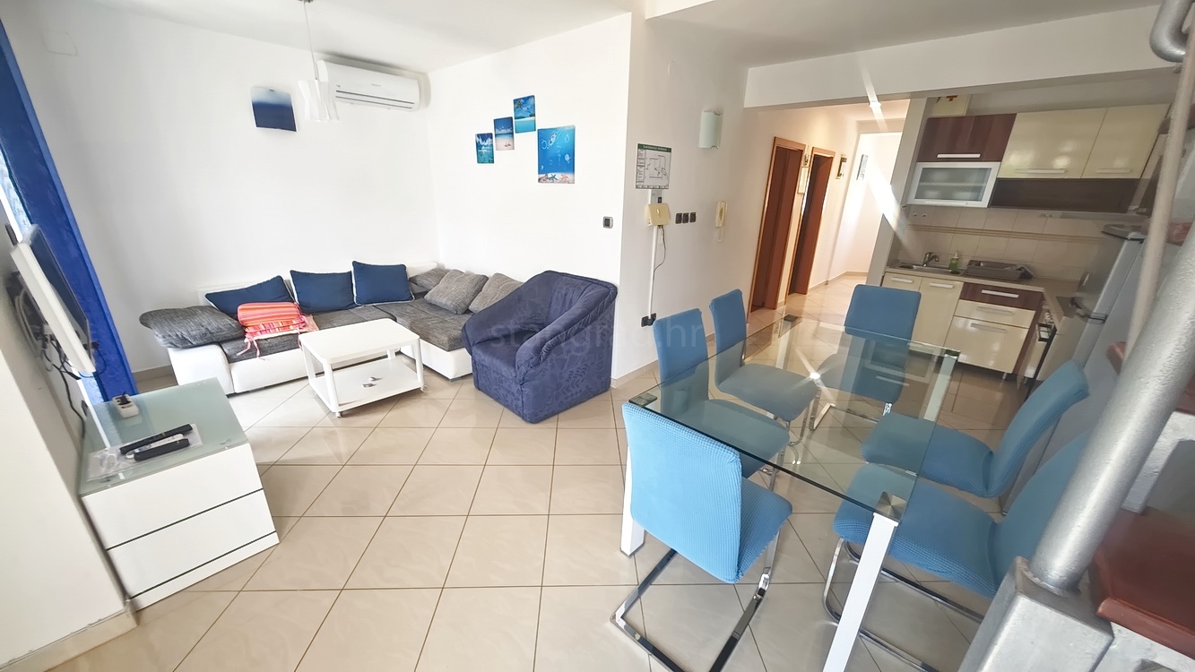 3 bedroom apartment in Baška, Croatia – 103411