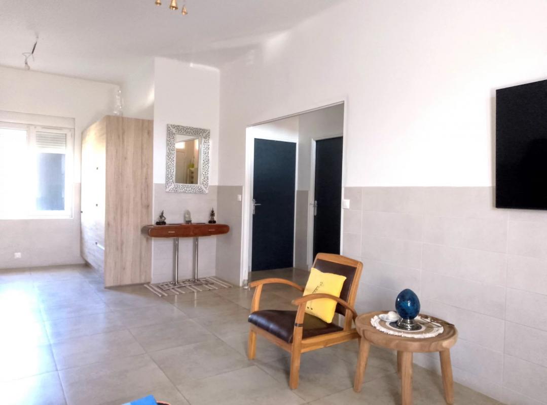 2 bedroom villa in Six-fours-les-plages, Var, France – 12030365320