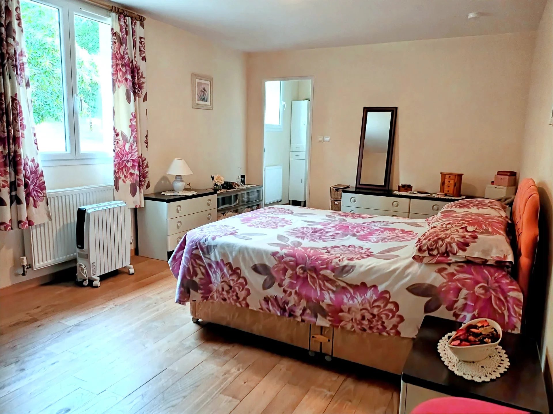 Riverside Elegance Meets Endless Possibility — A One-of-a-Kind Retreat, Aquitaine – France – BVI81143