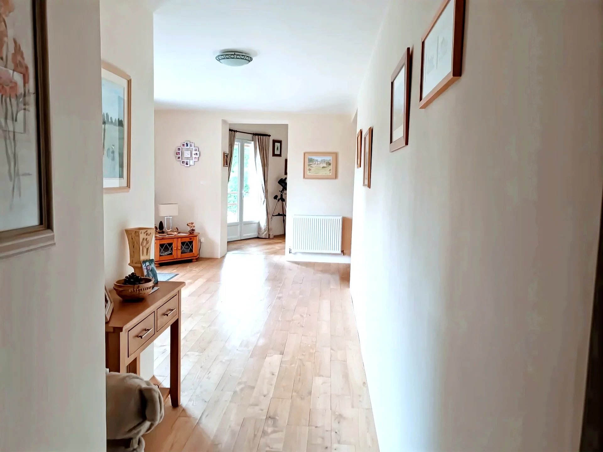 Riverside Elegance Meets Endless Possibility — A One-of-a-Kind Retreat, Aquitaine – France – BVI81143