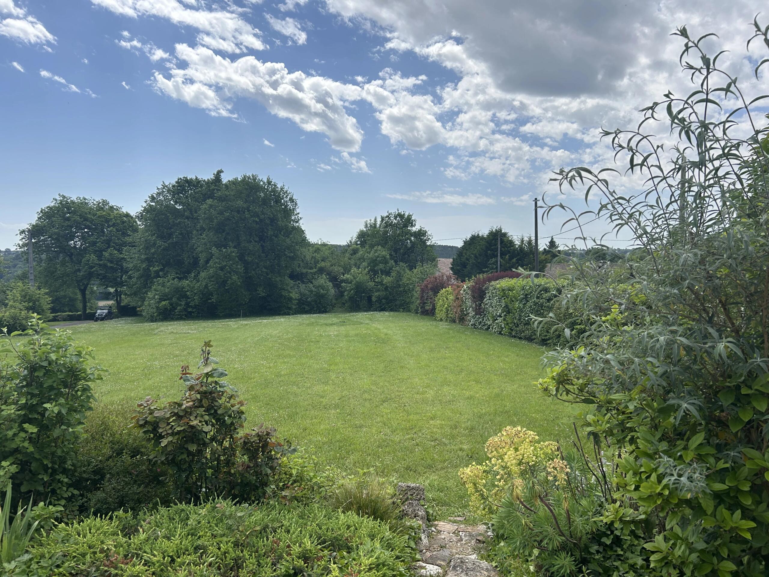 Charming Bungalow Near Duras with Stunning Countryside Views, Aquitaine – France – BVI80722