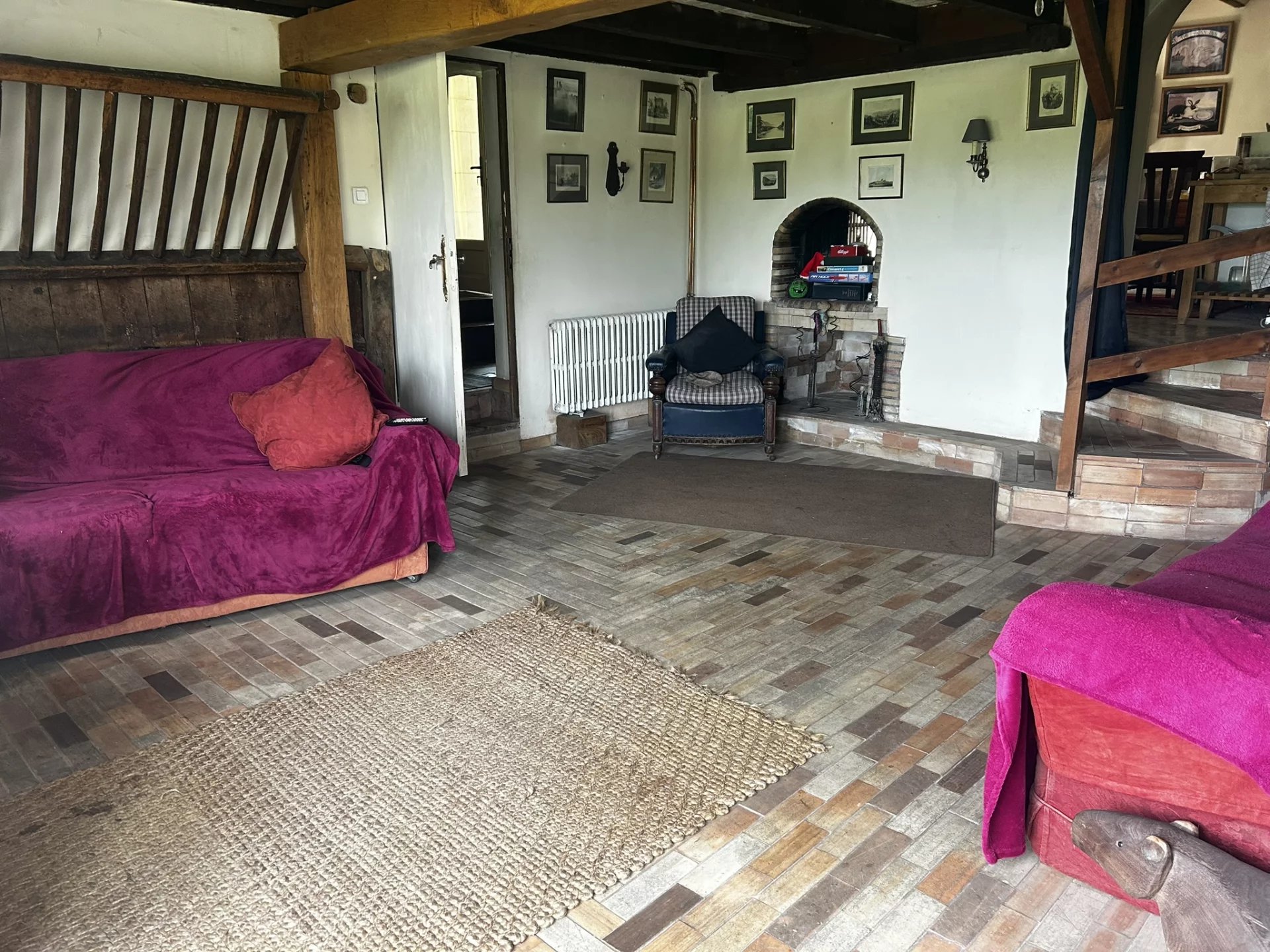 Deceptively Spacious Hamlet House with Apartment, Poitou-Charentes – France – BVI81272