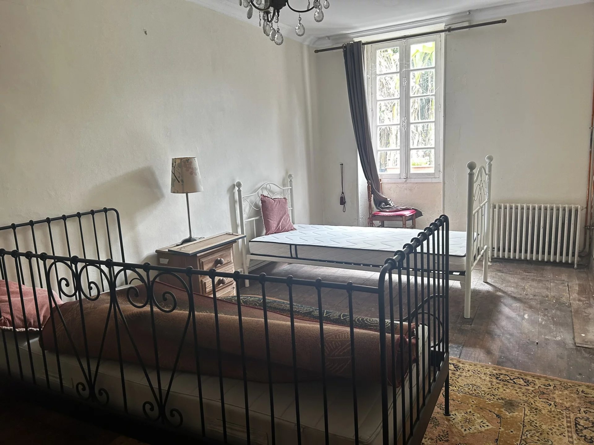 Deceptively Spacious Hamlet House with Apartment, Poitou-Charentes – France – BVI81272