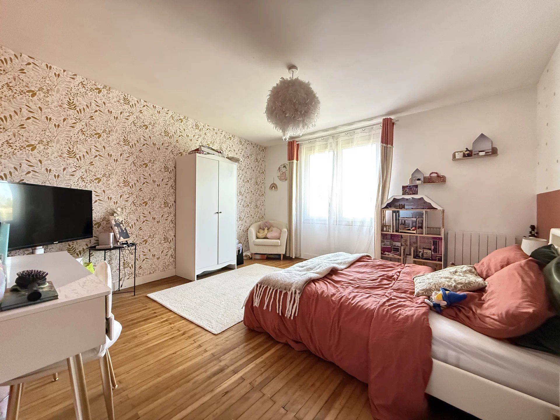 Charming Renovated 3 bedroom Stone Property Between Sauzé-Vaussais and Chef-Boutonne, Poitou-Charentes – France – BVI81326