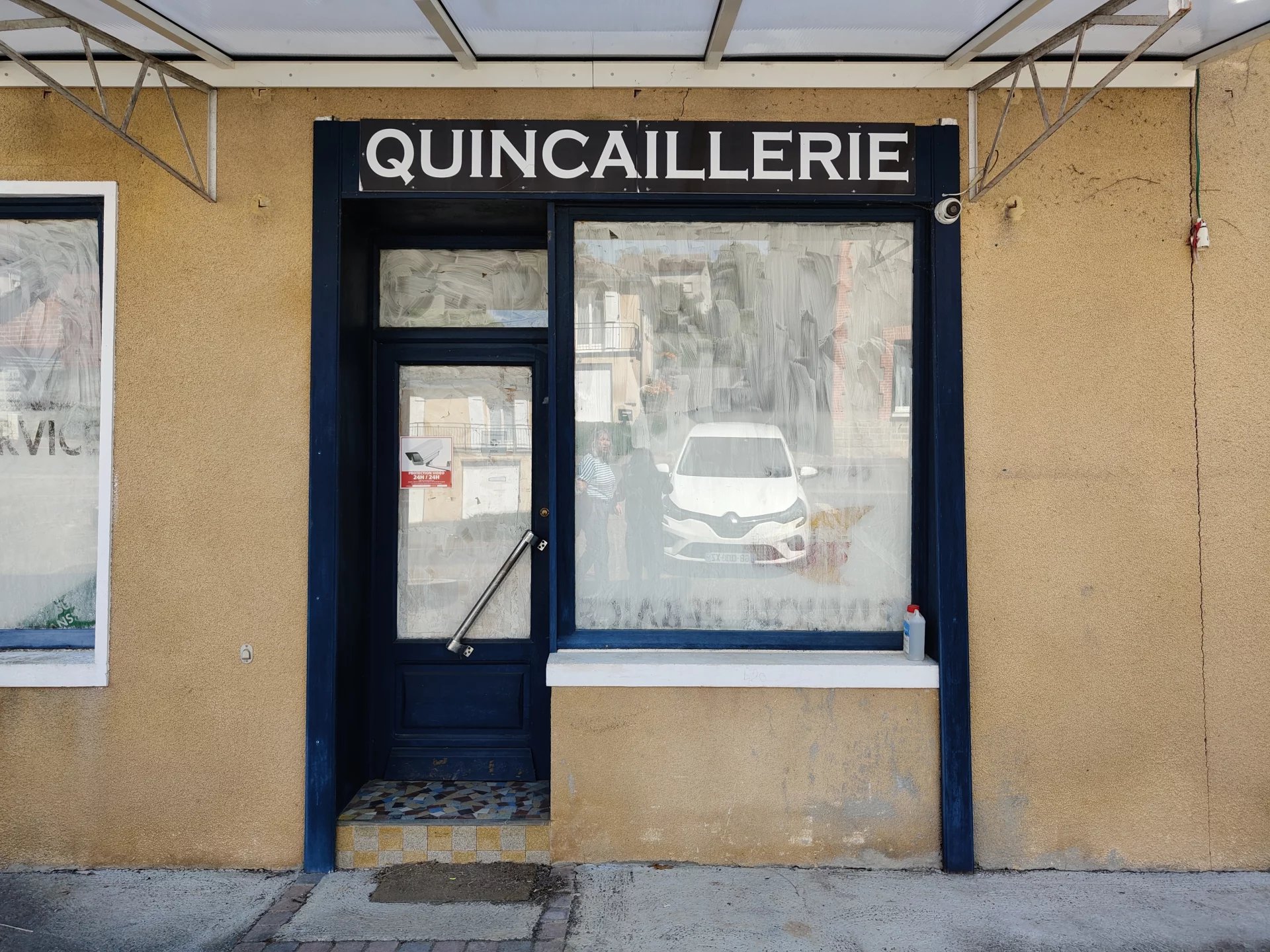 At the heart of a village, a commercial opportunity, Aquitaine – France – BVI80934