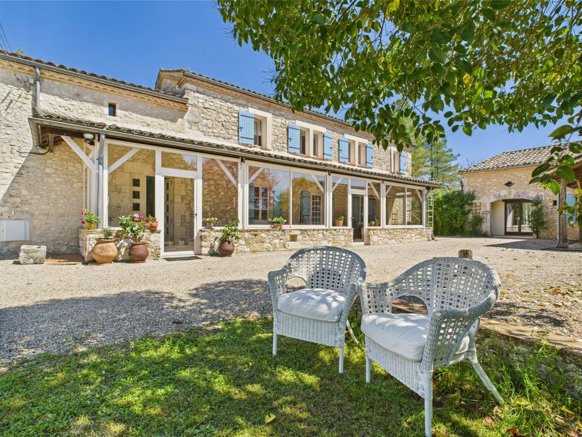 Fabulous Farmhouse with 2 two gites each with its own pool, Aquitaine – France – BVI80649